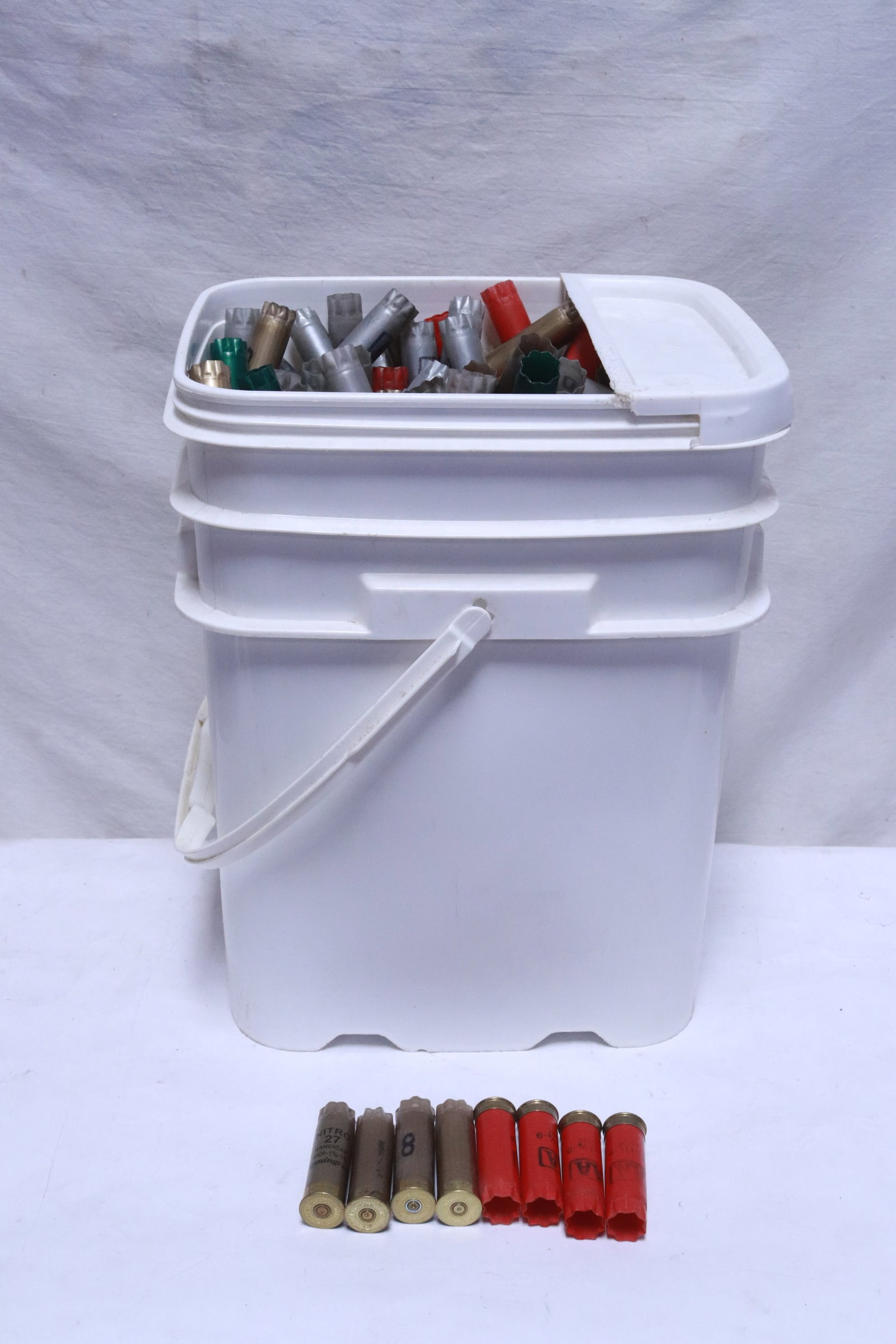 Approx. 500 gauge 12/ 20 empty shotgun shells: Approx. 500 gauge 12/ 20 empty shotgun shells