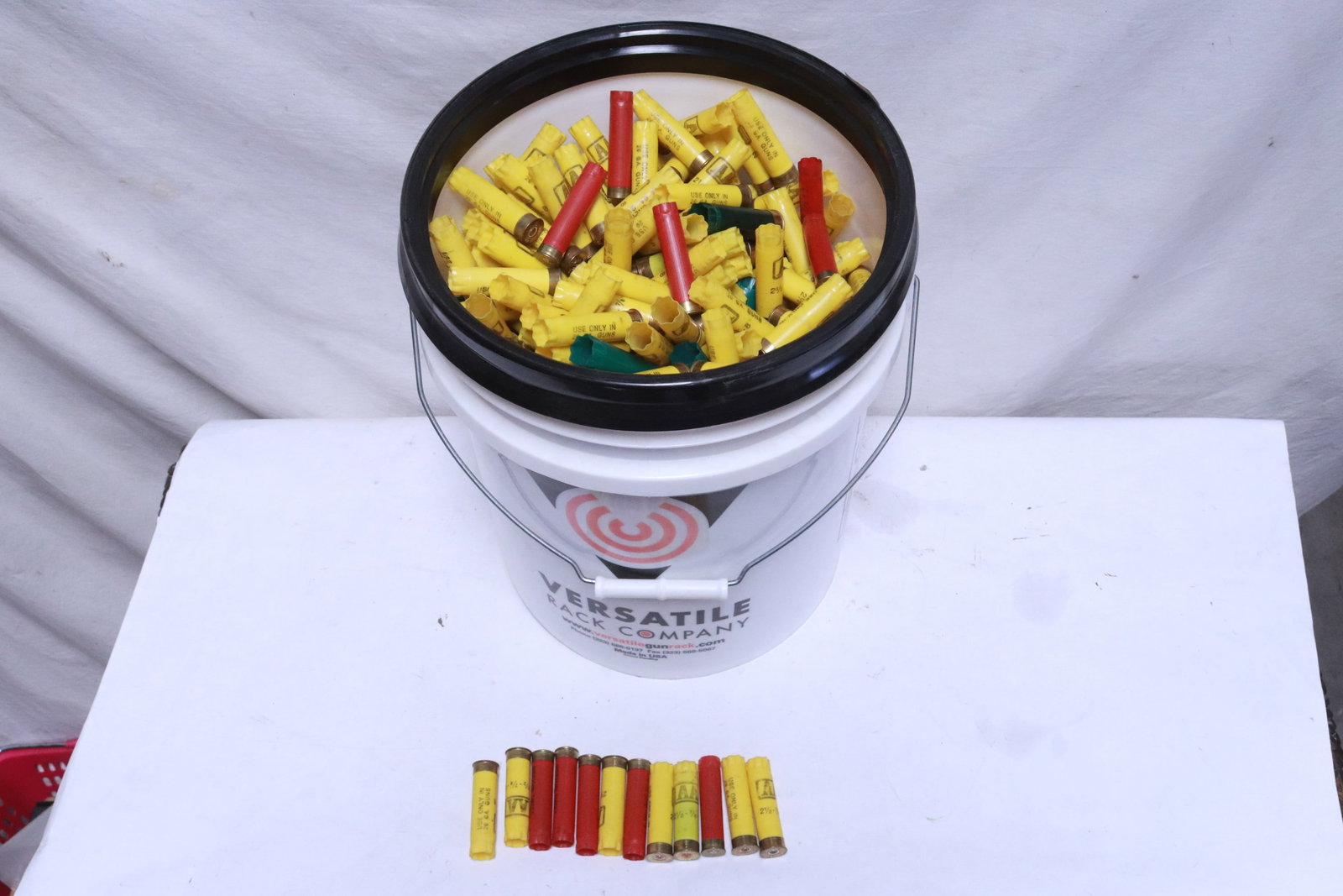 Approx. 500 empty shotgun shells: Approx. 500 empty shotgun shells