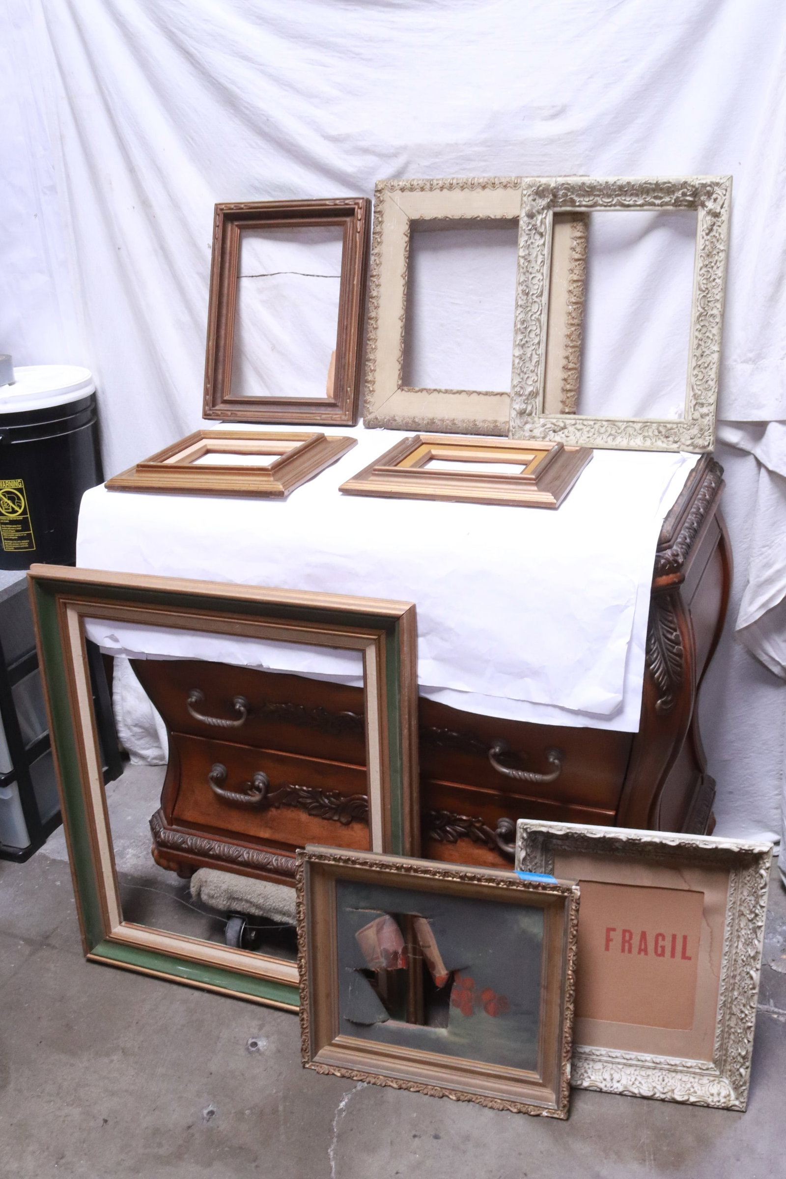 8 painting frames (1 of 6)