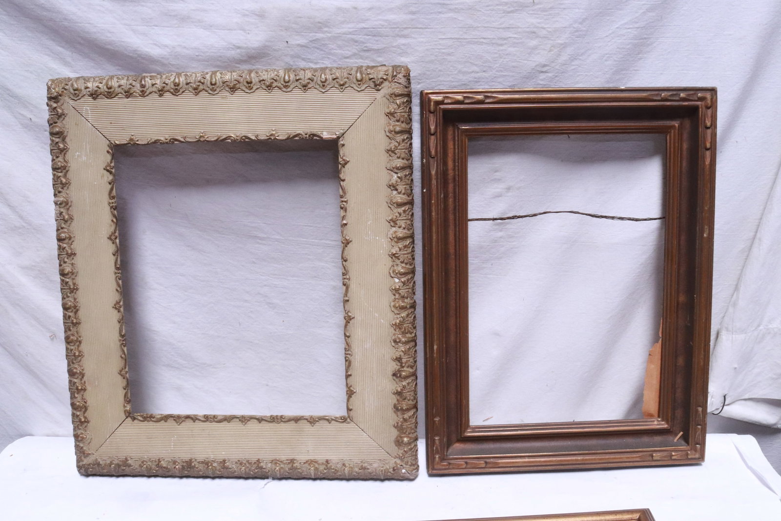 8 painting frames - 3