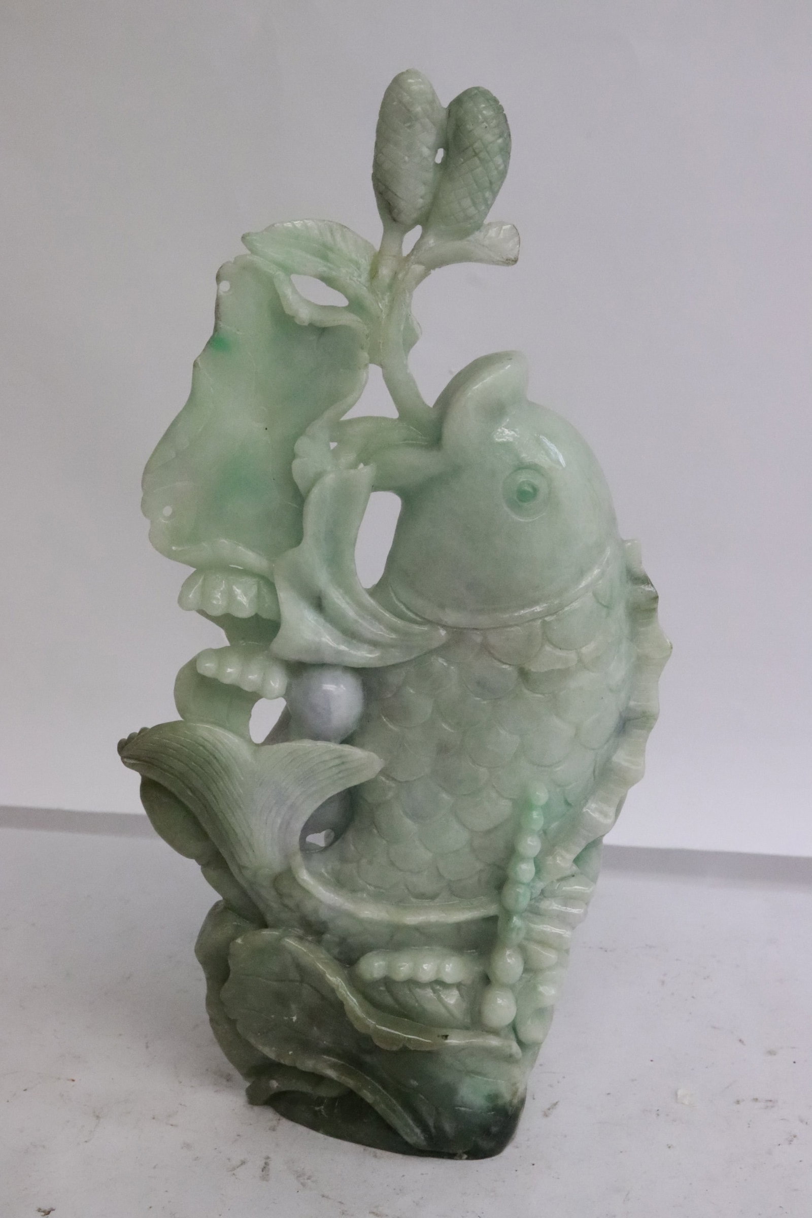 Chinese natural light apple green jadeite carving (1 of 6)
