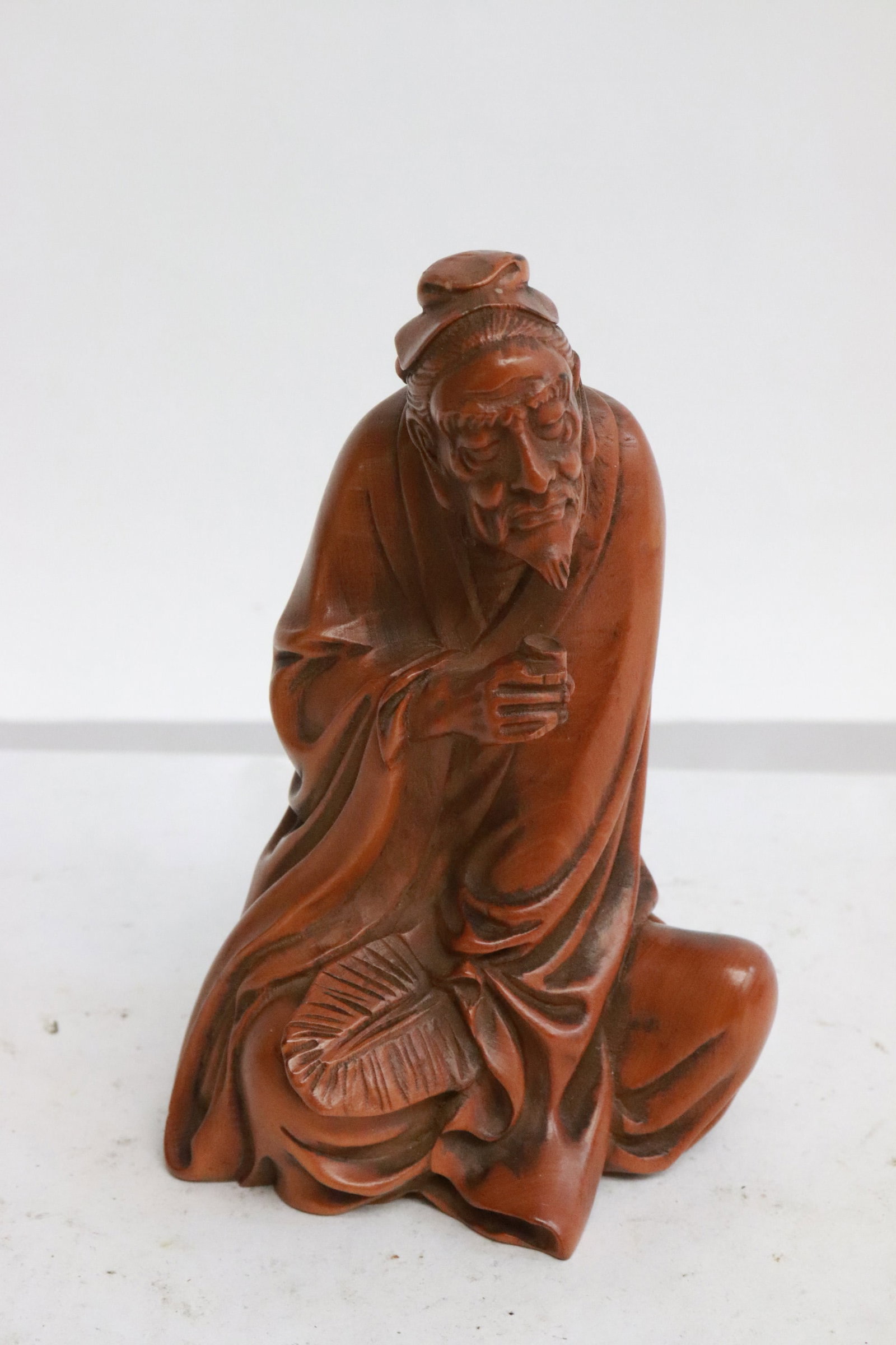 Fine small huangyang wood carved deity: Fine small huangyang wood carved deity, 4.2"H