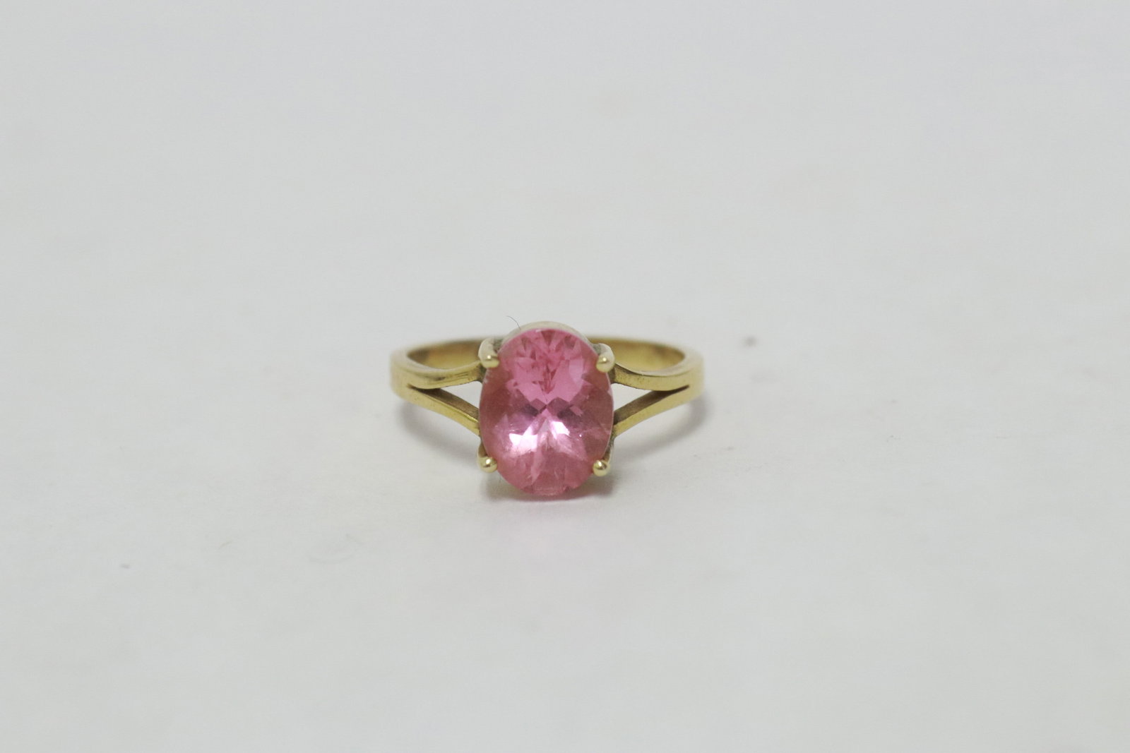 14K ring, center a pink tourmaline: 14K ring, center a pink tourmaline, wt. 3.3gm, size 7