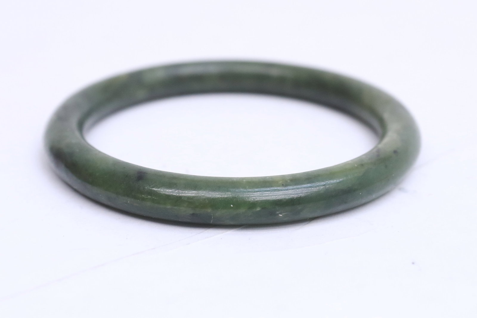 2 Chinese spinach jade bangles, and a bangle ring - 3