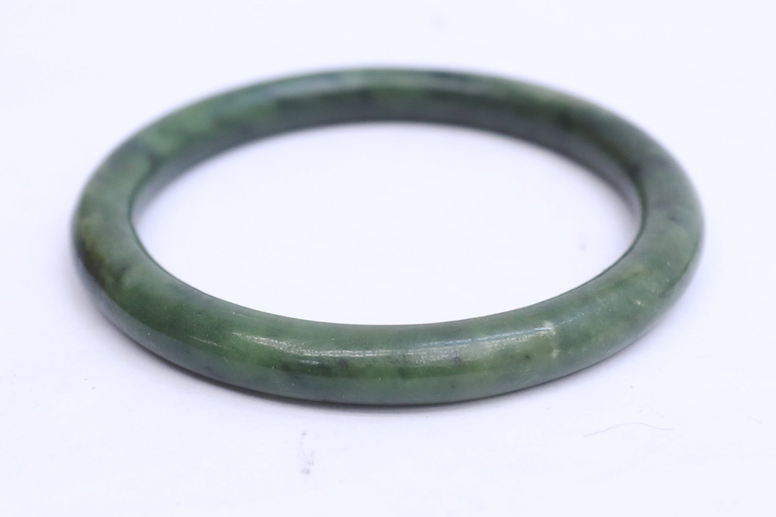 2 Chinese spinach jade bangles, and a bangle ring - 4
