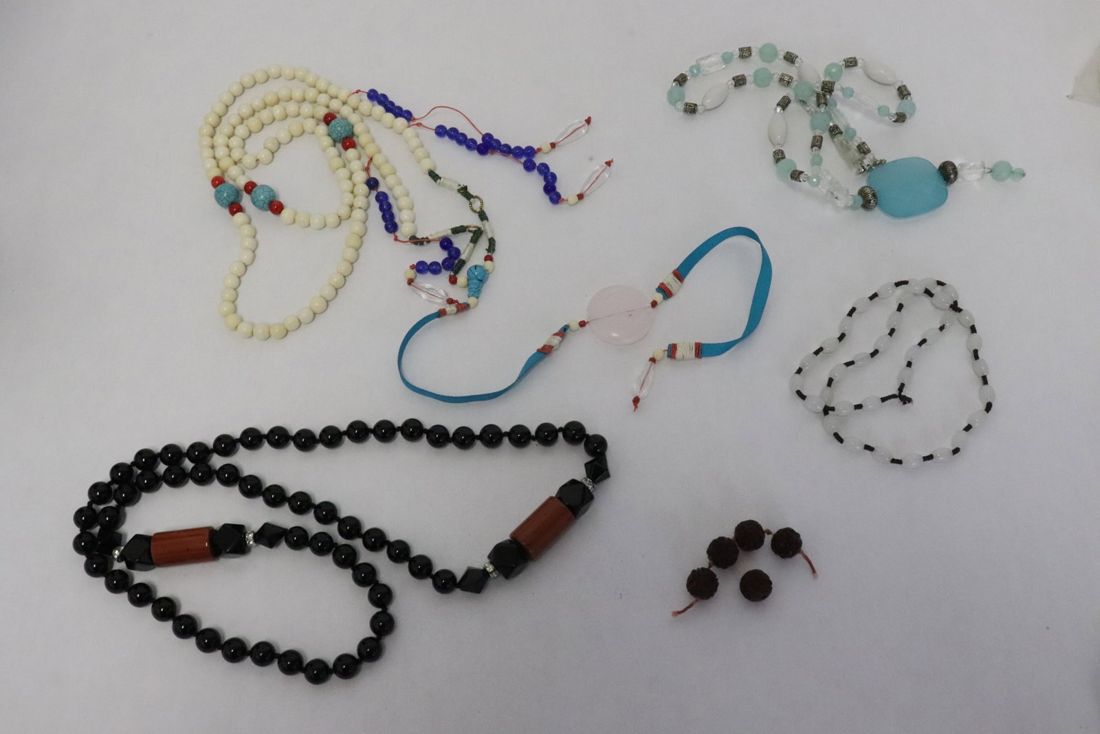 4 necklaces (1 of 10)