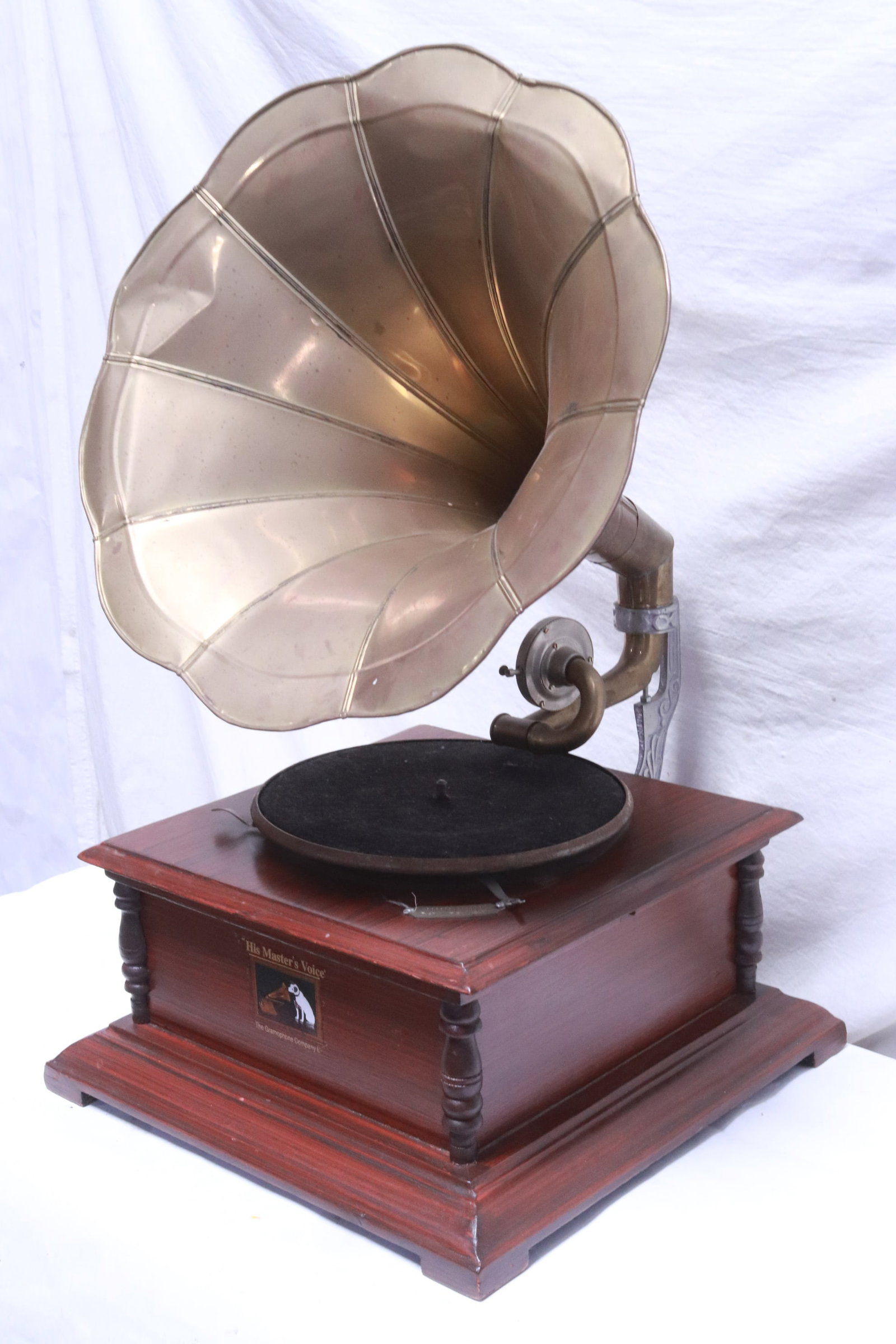 Vintage phonography by The Granaphone company: Vintage phonography by The Granaphone company, 26.2"x15.7"x18.2"