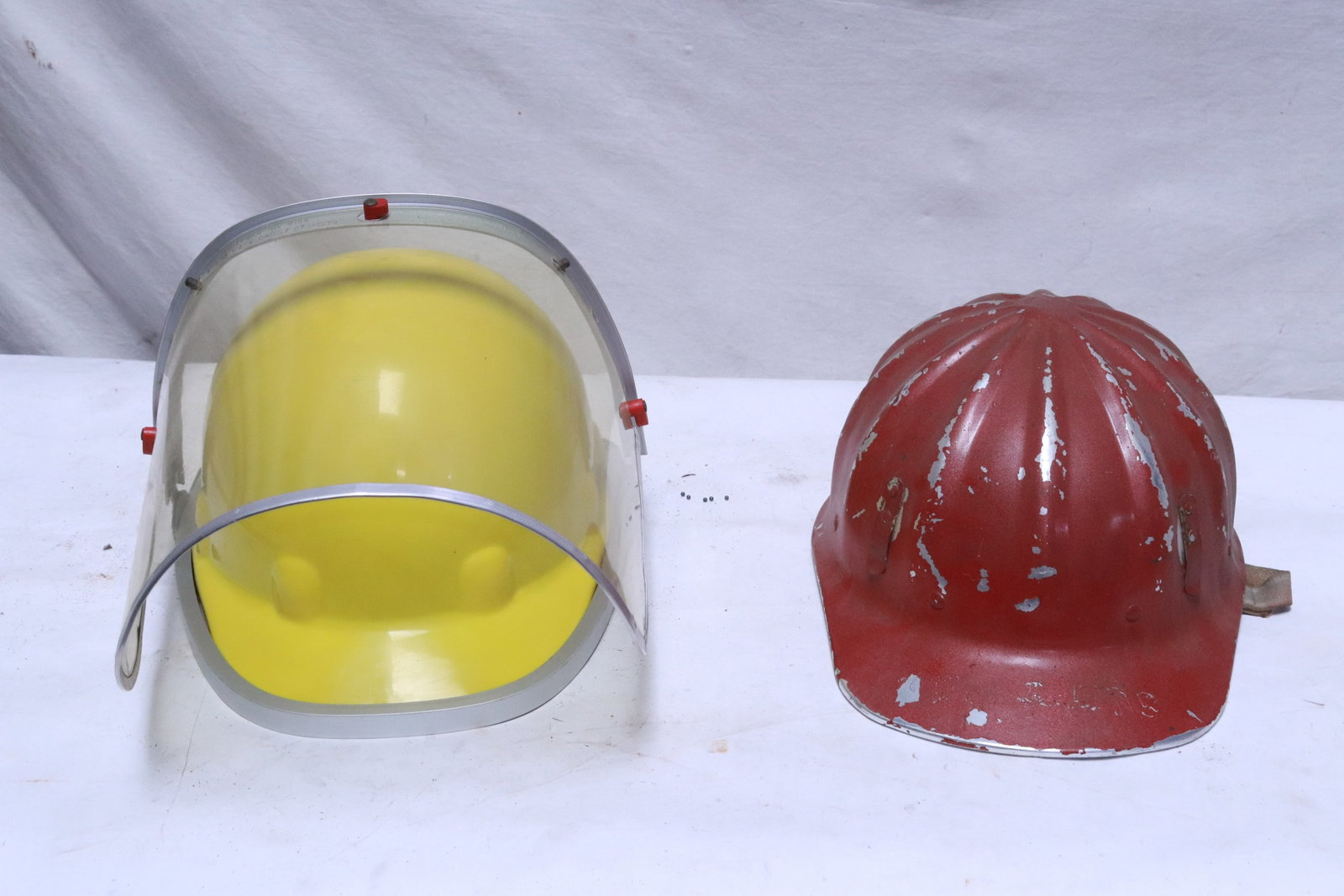 2 industrial grade hard top hats: 2 industrial grade hard top hats, 5.5"x11.4"x8.2", 7.7"x12.4"x9.7"