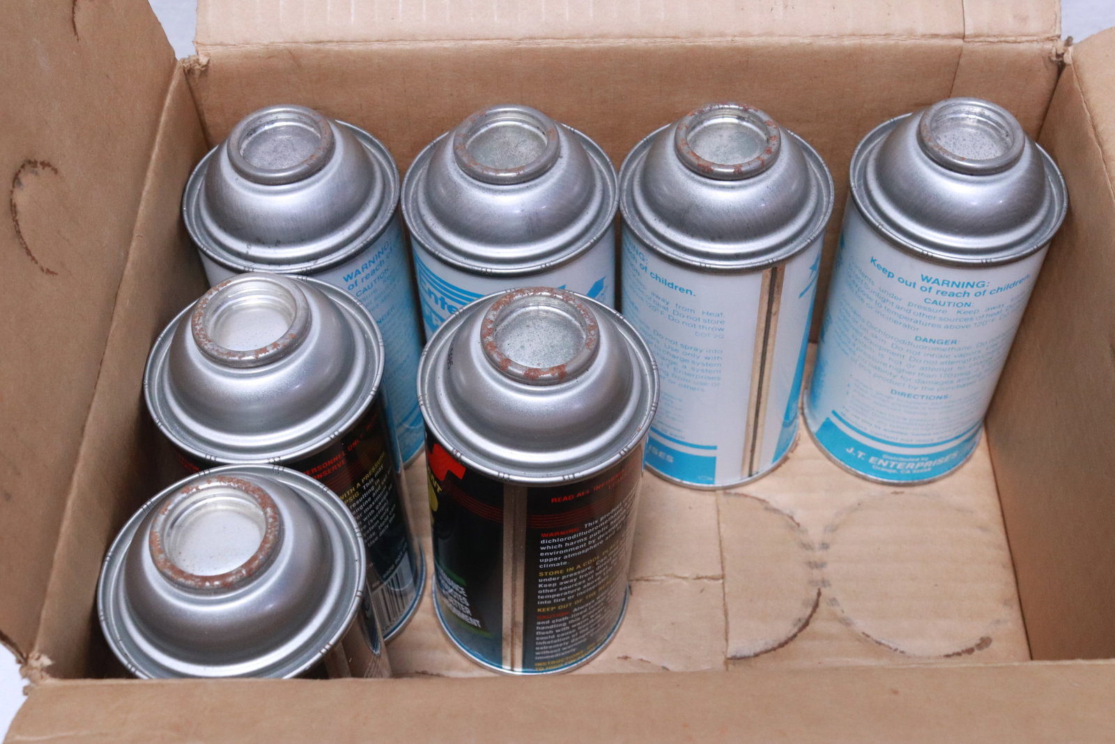 19 cans Freon 12 - 2