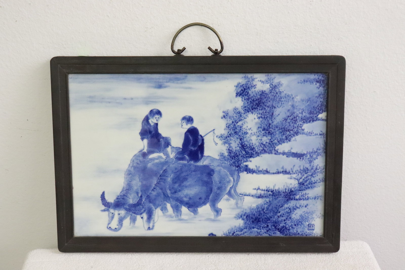 Chinese framed blue and white porcelain plaque: Chinese framed blue and white porcelain plaque, 10.8"x16.5" (F:13"x18.75"x0.85")