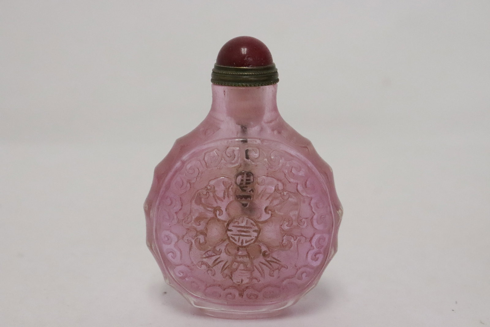 2 snuff bottles - 2