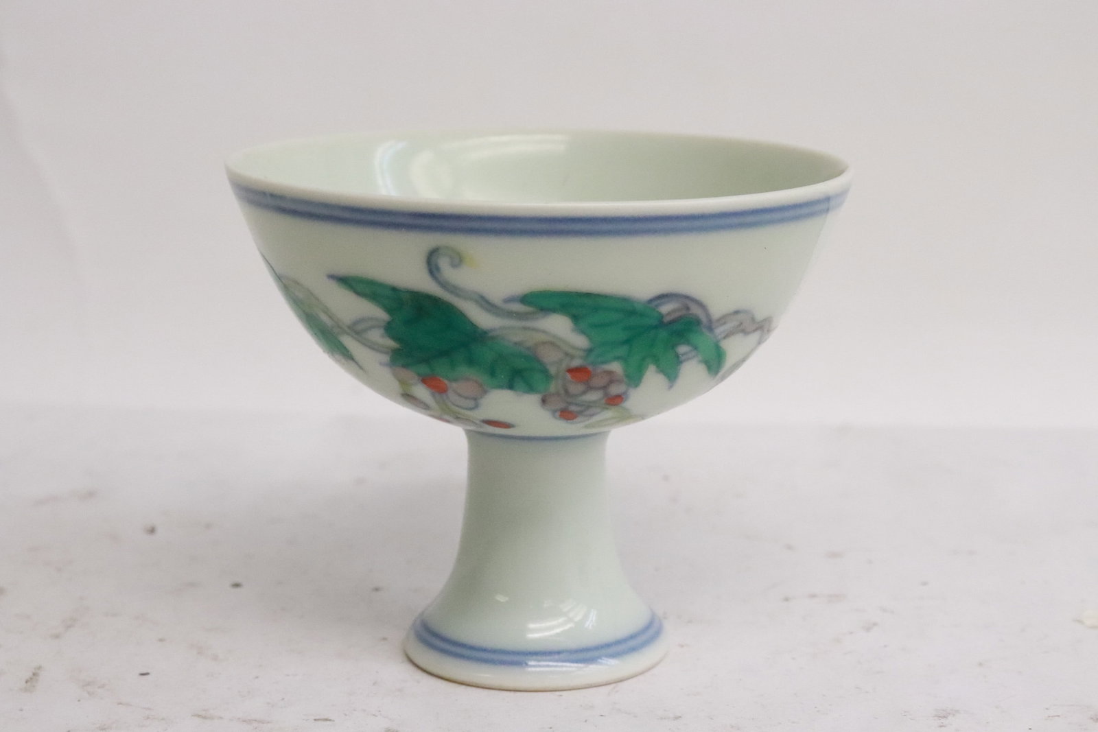 Fine wucai porcelain stem cup: Fine wucai porcelain stem cup, 2.7"x3.2"dia