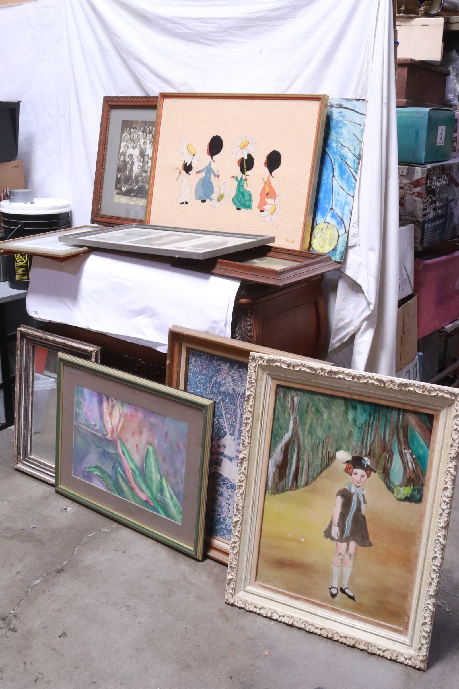 10 pieces of wall art: 10 pieces of wall art, 8.5"x11.4" (F: 14.1"x17.15"x1.1") - 23.5"x17.6" (F: 30"x23.9"x12.2")