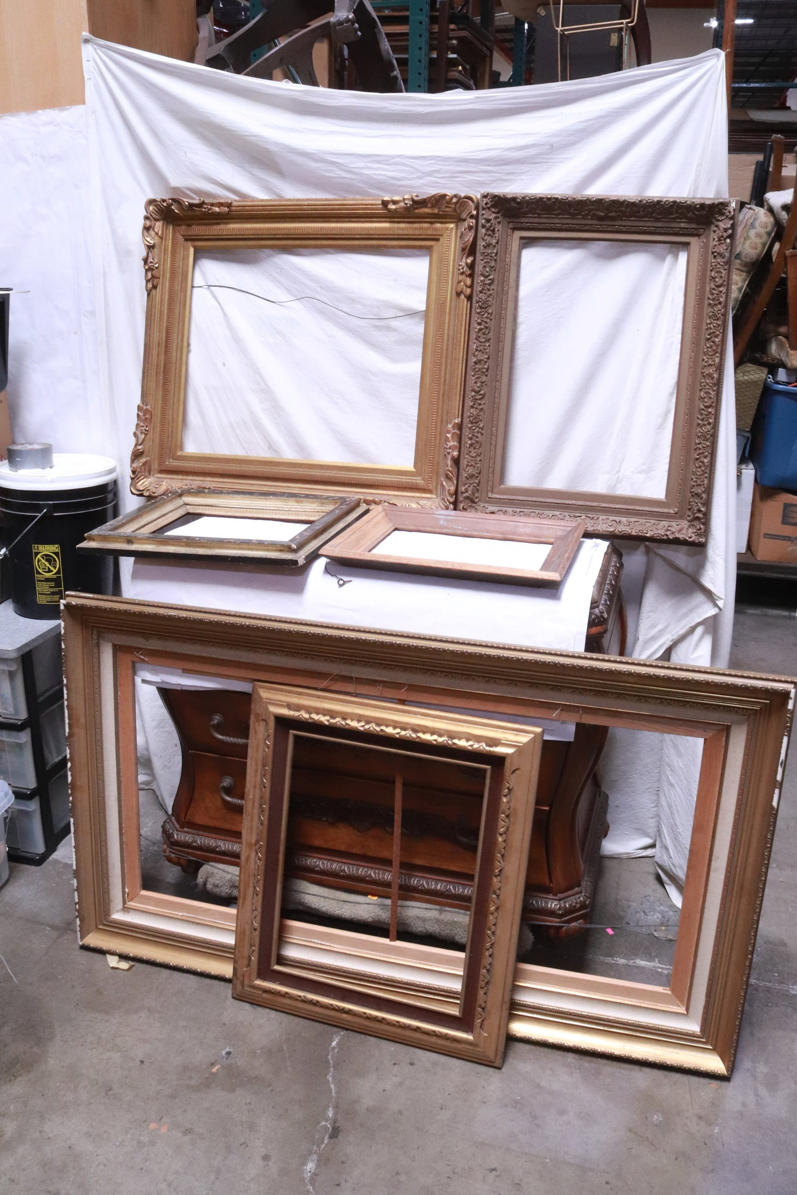 6 painting frames: 6 painting frames, 18"x15"x2.2" - 29.5"x20.5"x2.3"