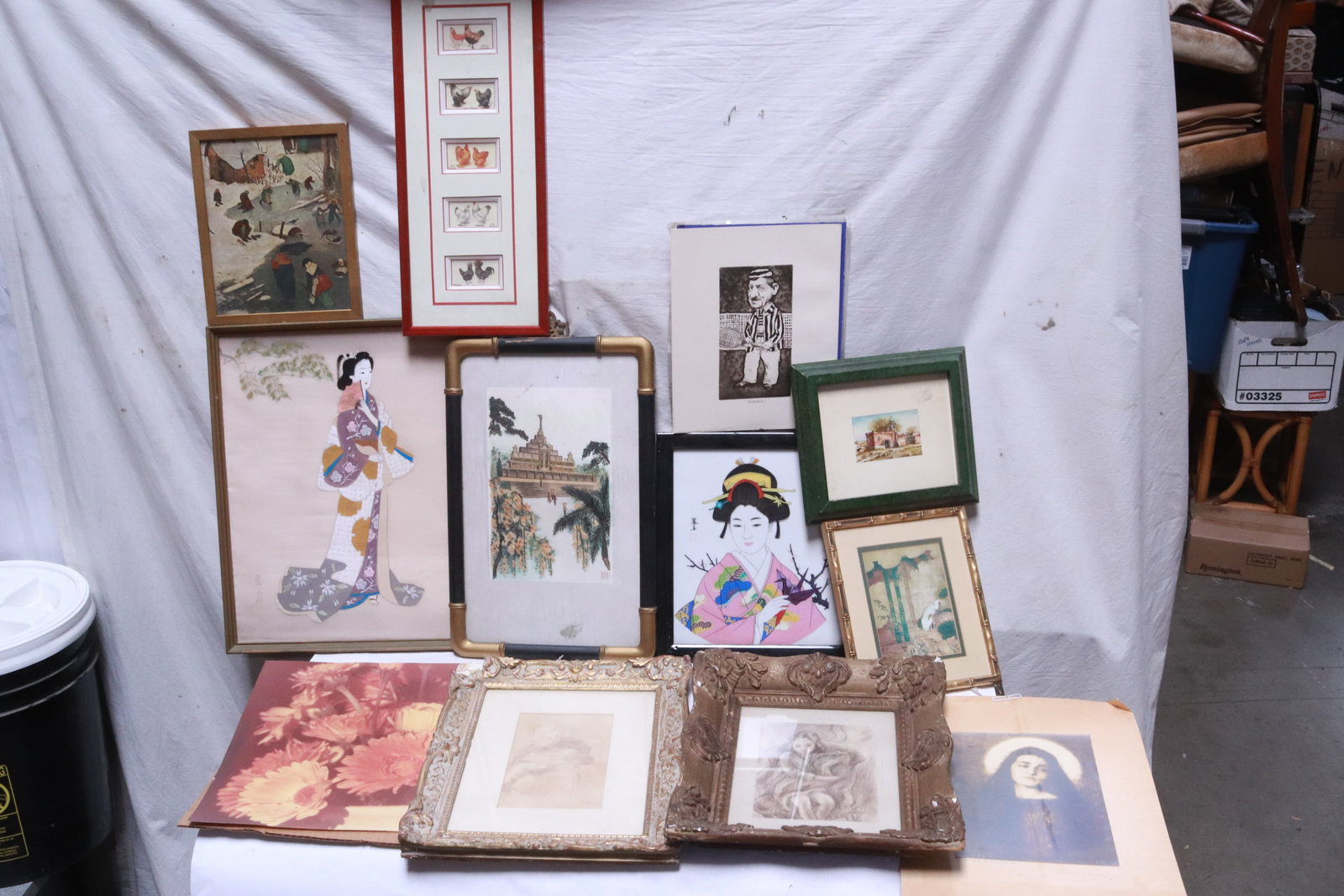 Lot of miniatures (1 of 8)