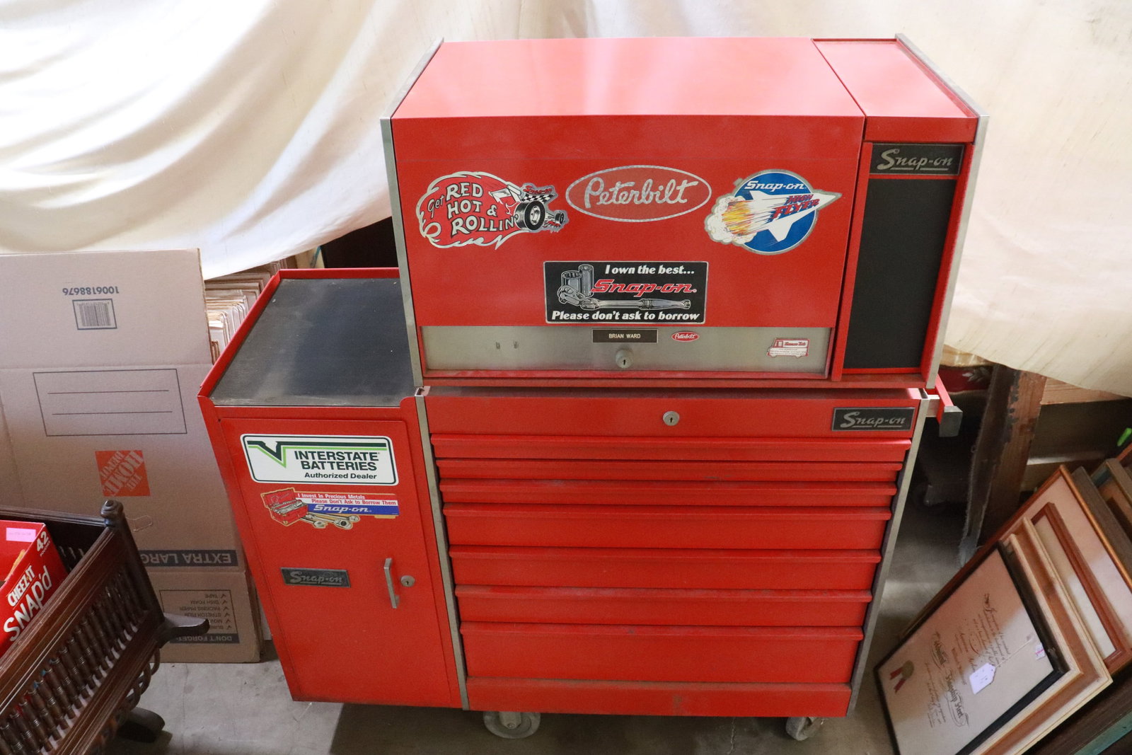 A Snap-on 23-drawer tool chest with side cabinet (1 of 19)