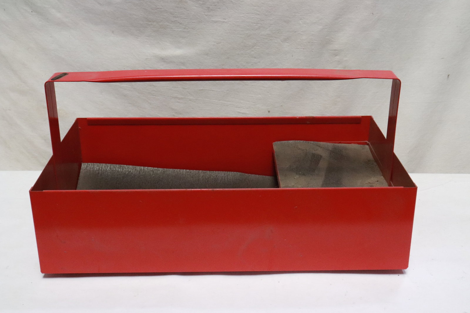 A Snap On tool tray: A Snap On tool tray, 9"x18"x10.1"