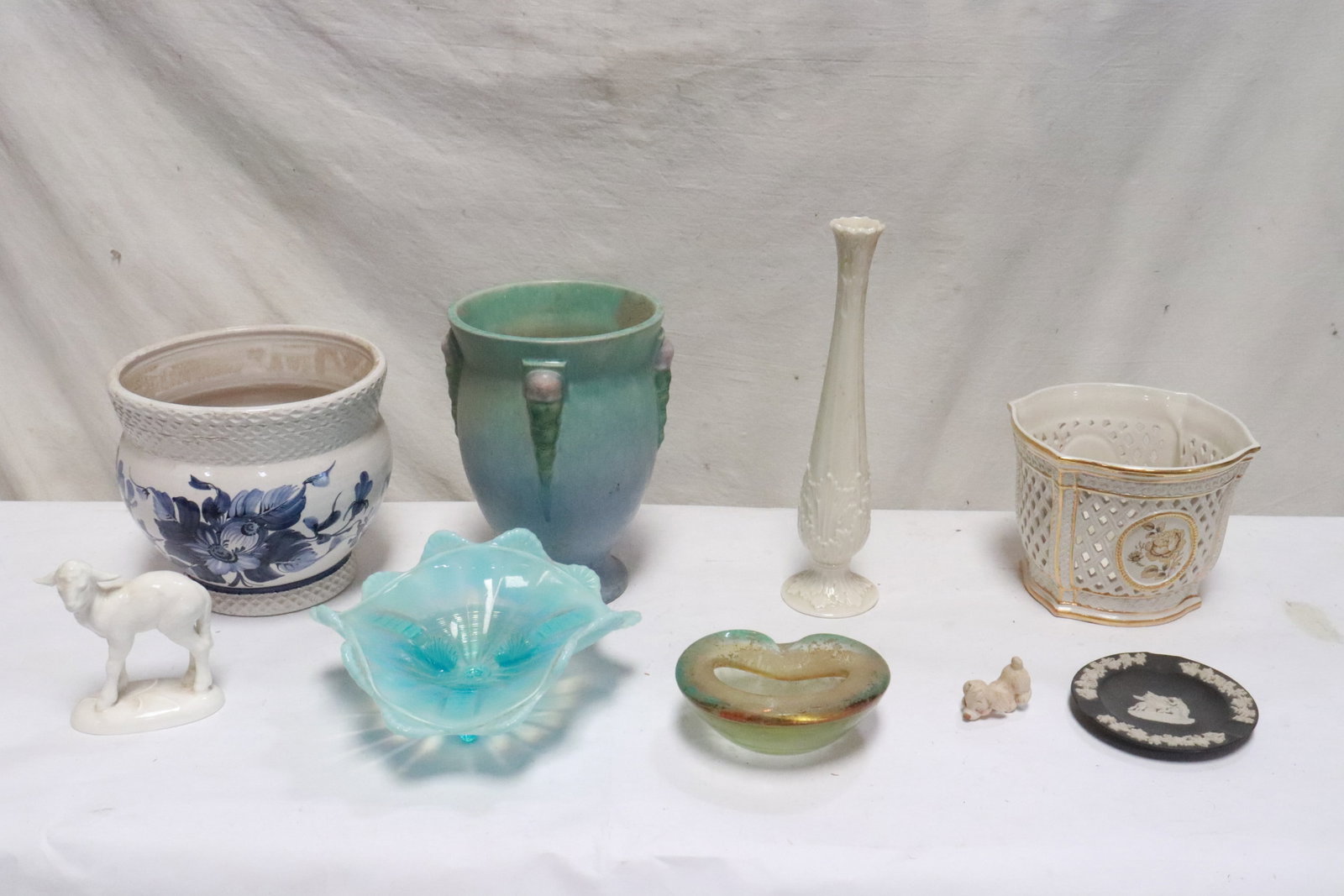Lot of misc. porcelain (1 of 8)