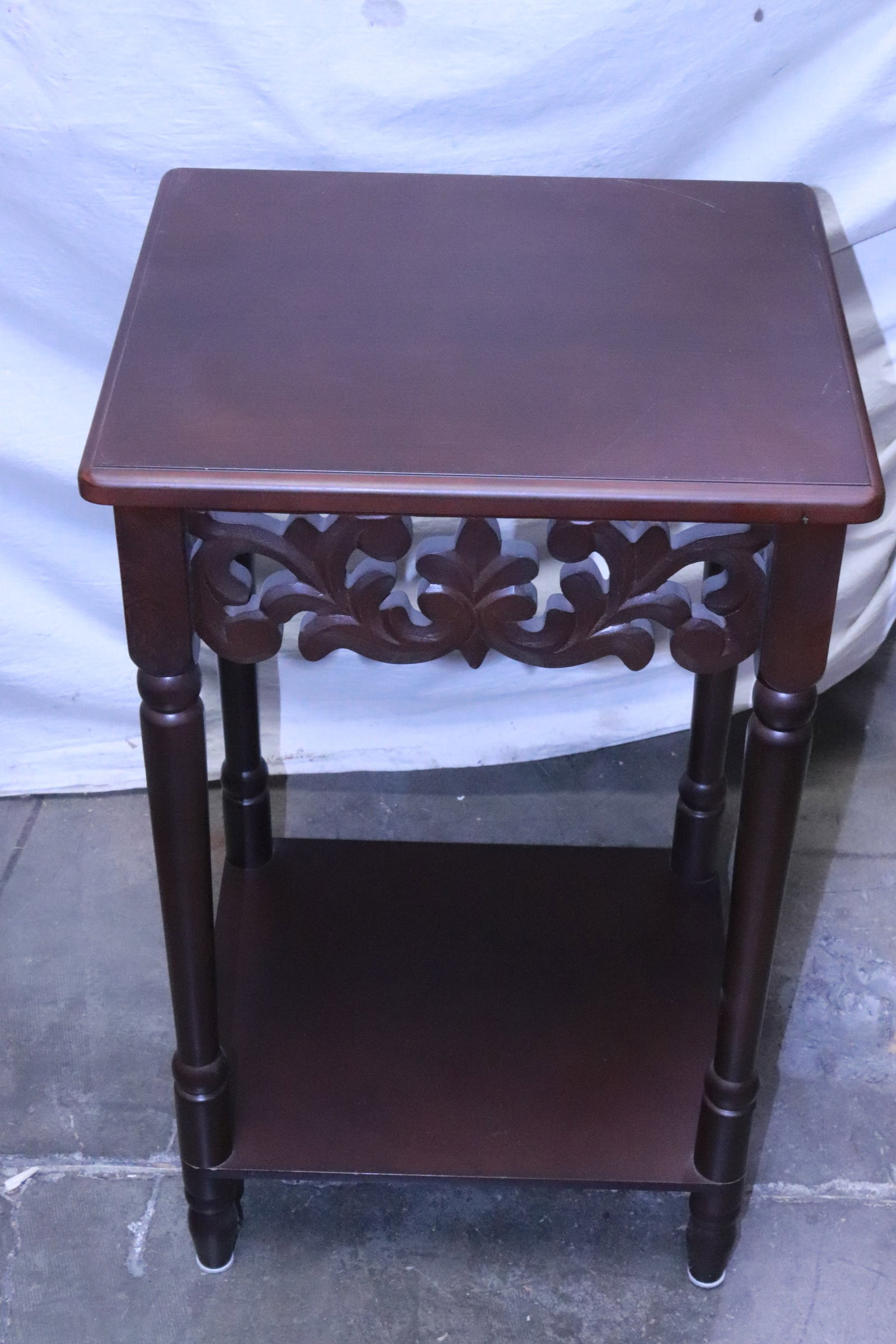 A square pedestal table - 2