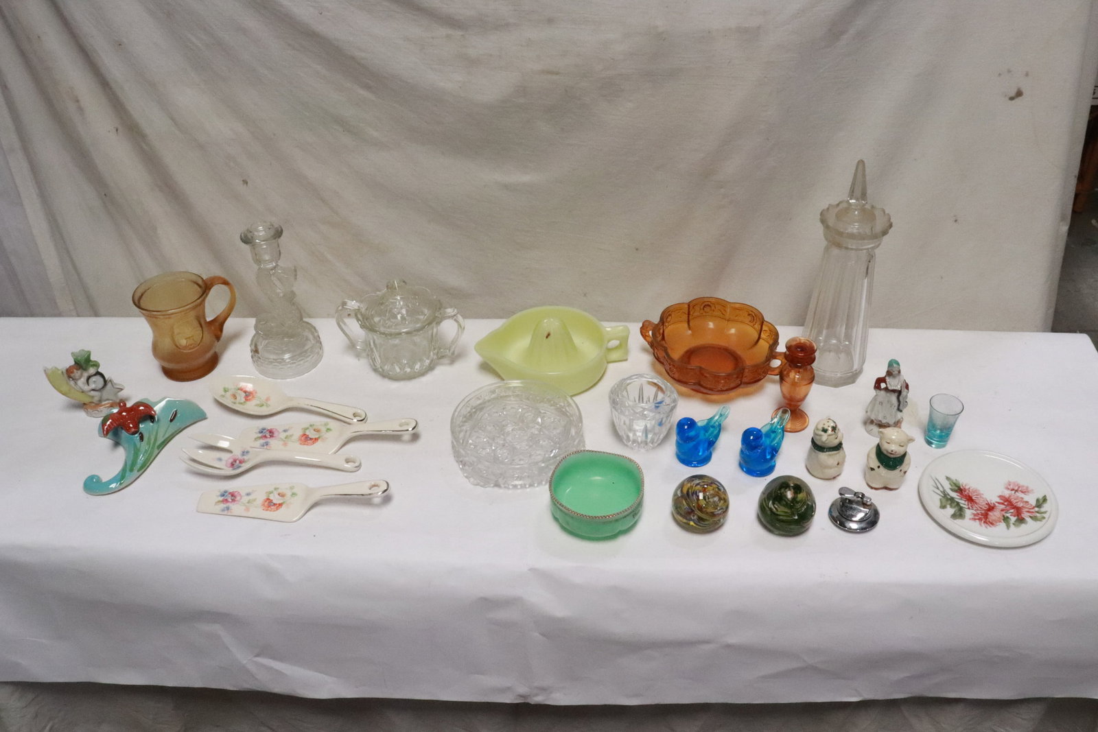 Lot of misc. crystals, and glasses (1 of 9)