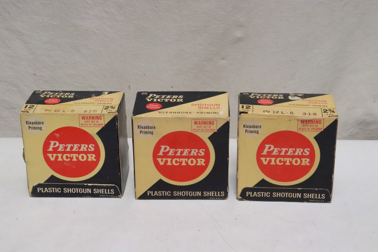 3 boxes rare Peter Victor gauge 12 shotgun shells: 3 boxes rare Peter Victor gauge 12 shotgun shells, total 75 rounds, NO shipping on this lot, local pickup only
