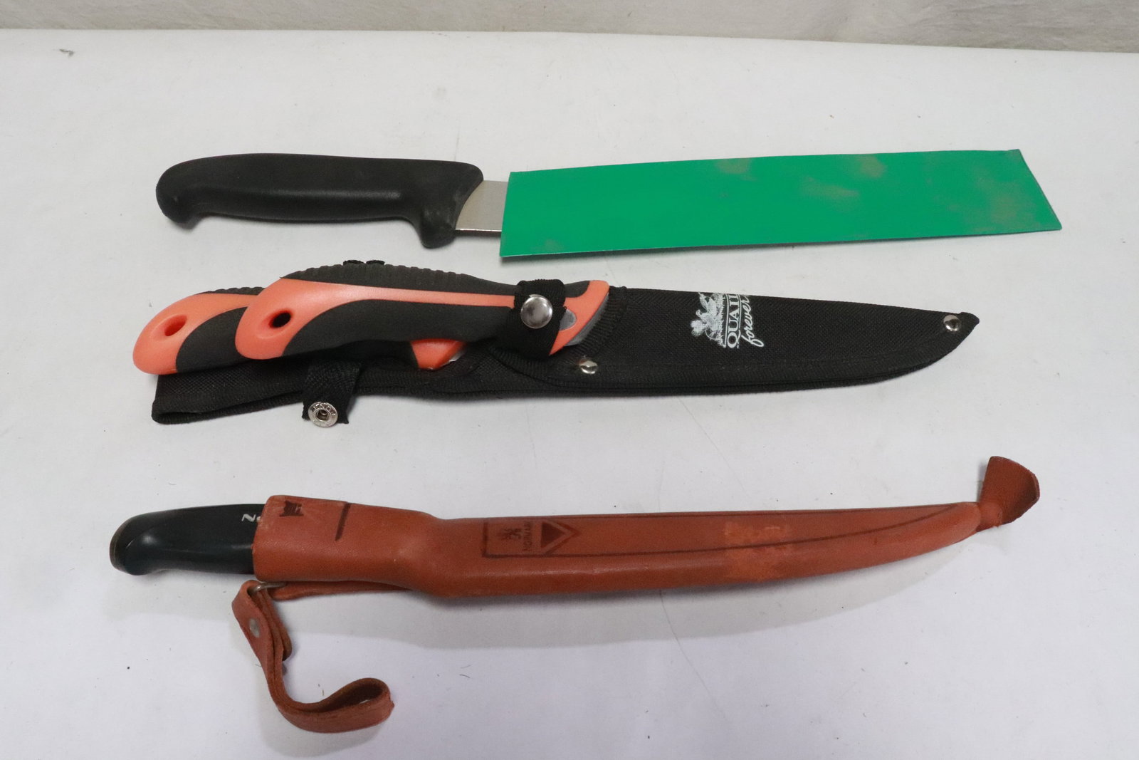 4 fish knives: 4 fish knives (10.9"L - 15.7"L); Victorinox, Finland Normark, and 2 by Elk Ridge, all in very good condition