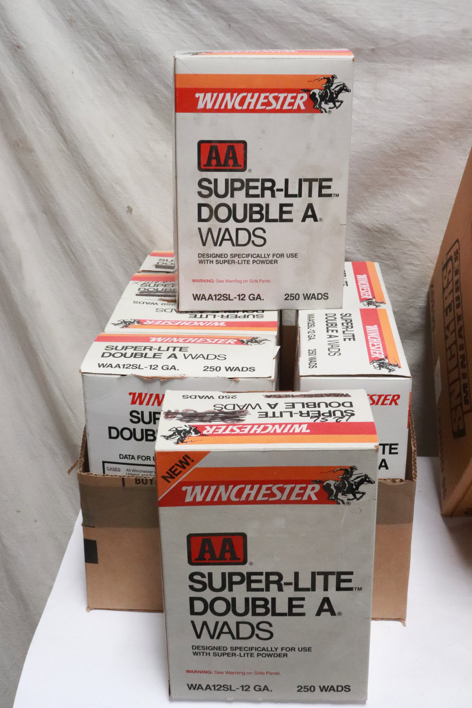 Approx. 2000 Winchester AA field wads - 5