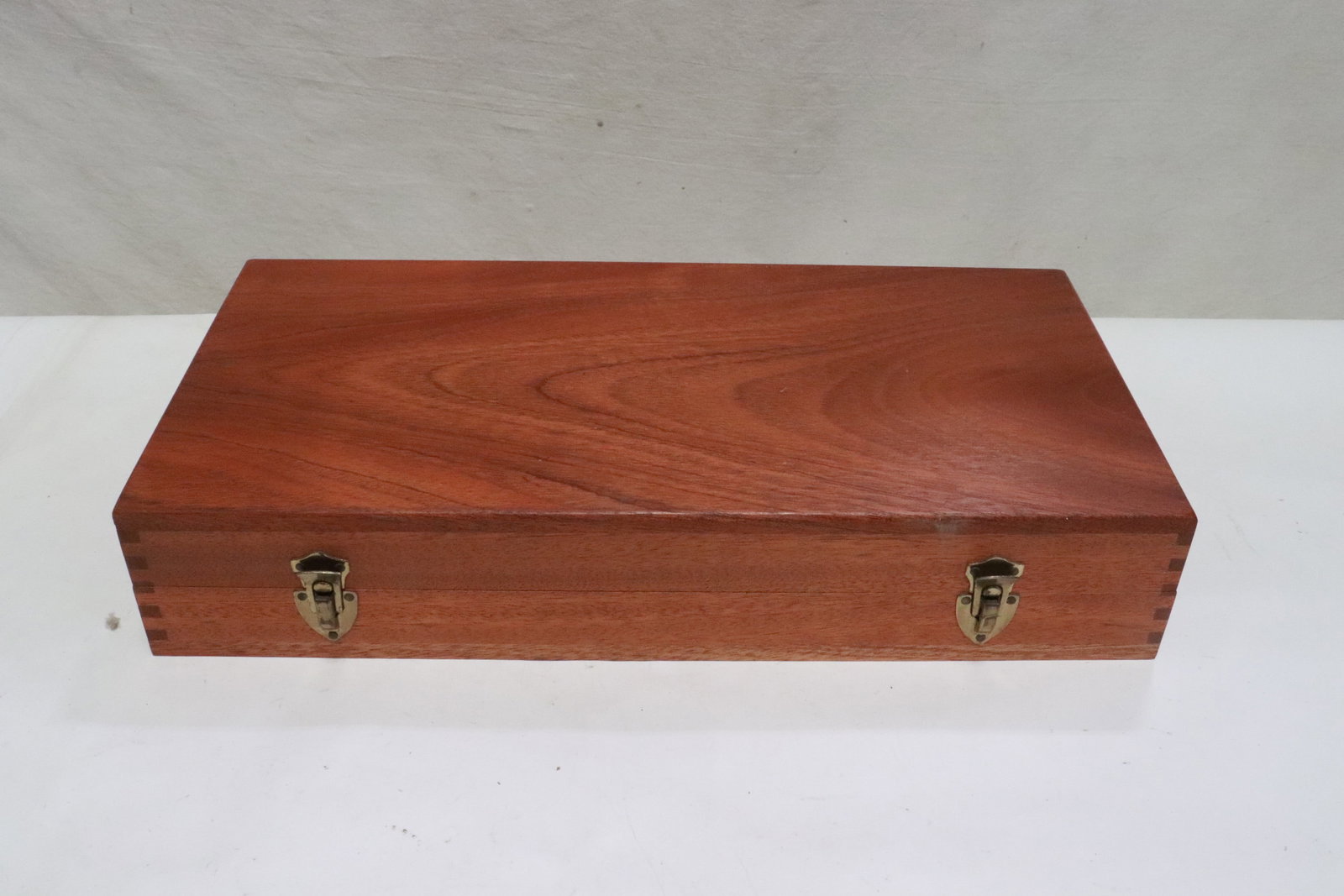 A wood pistol case - 2