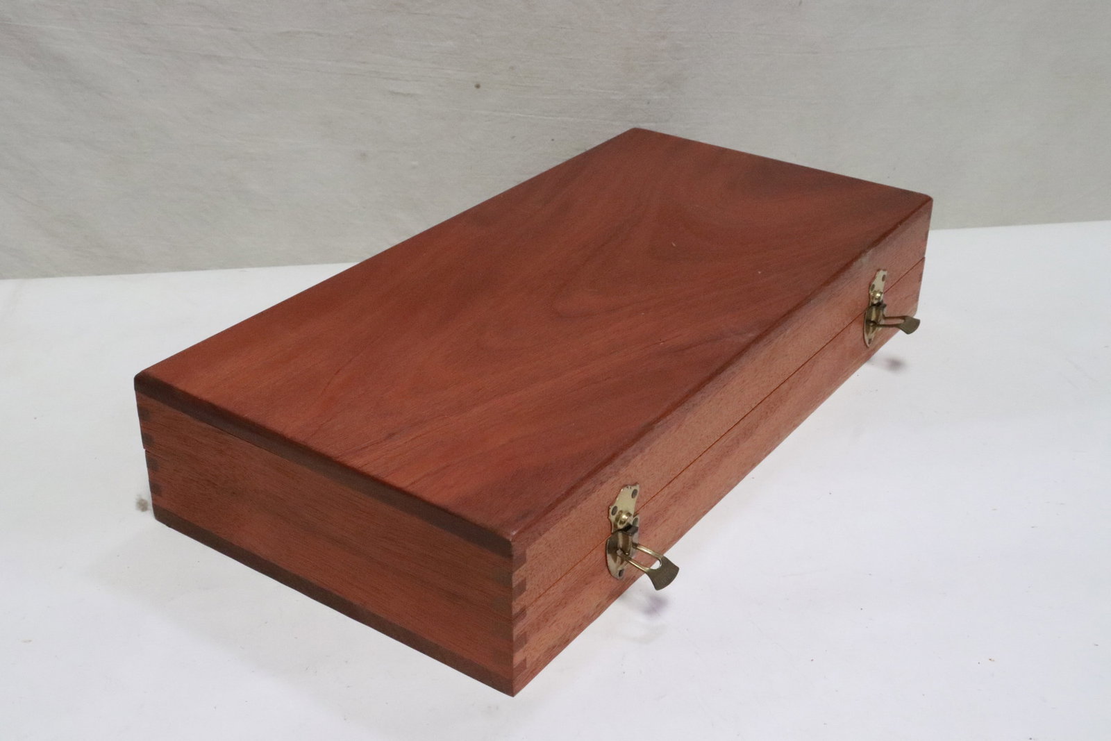 A wood pistol case - 3