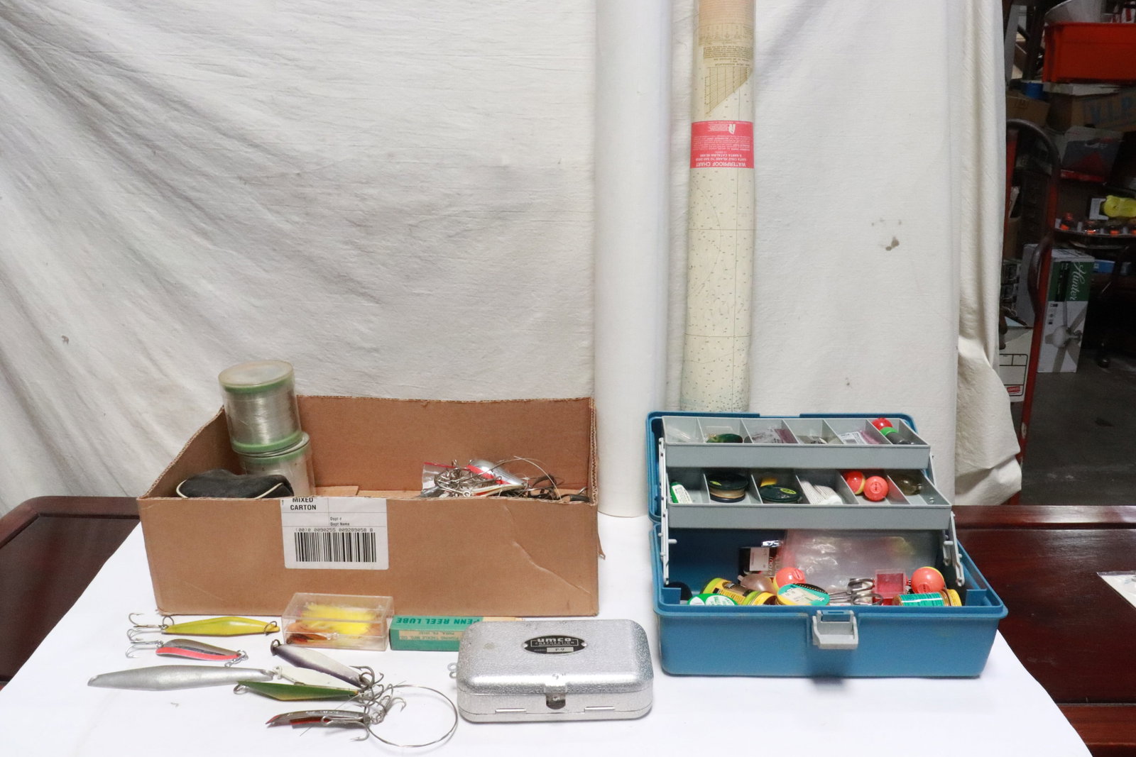 Lot of fishing accessories (1 of 9)