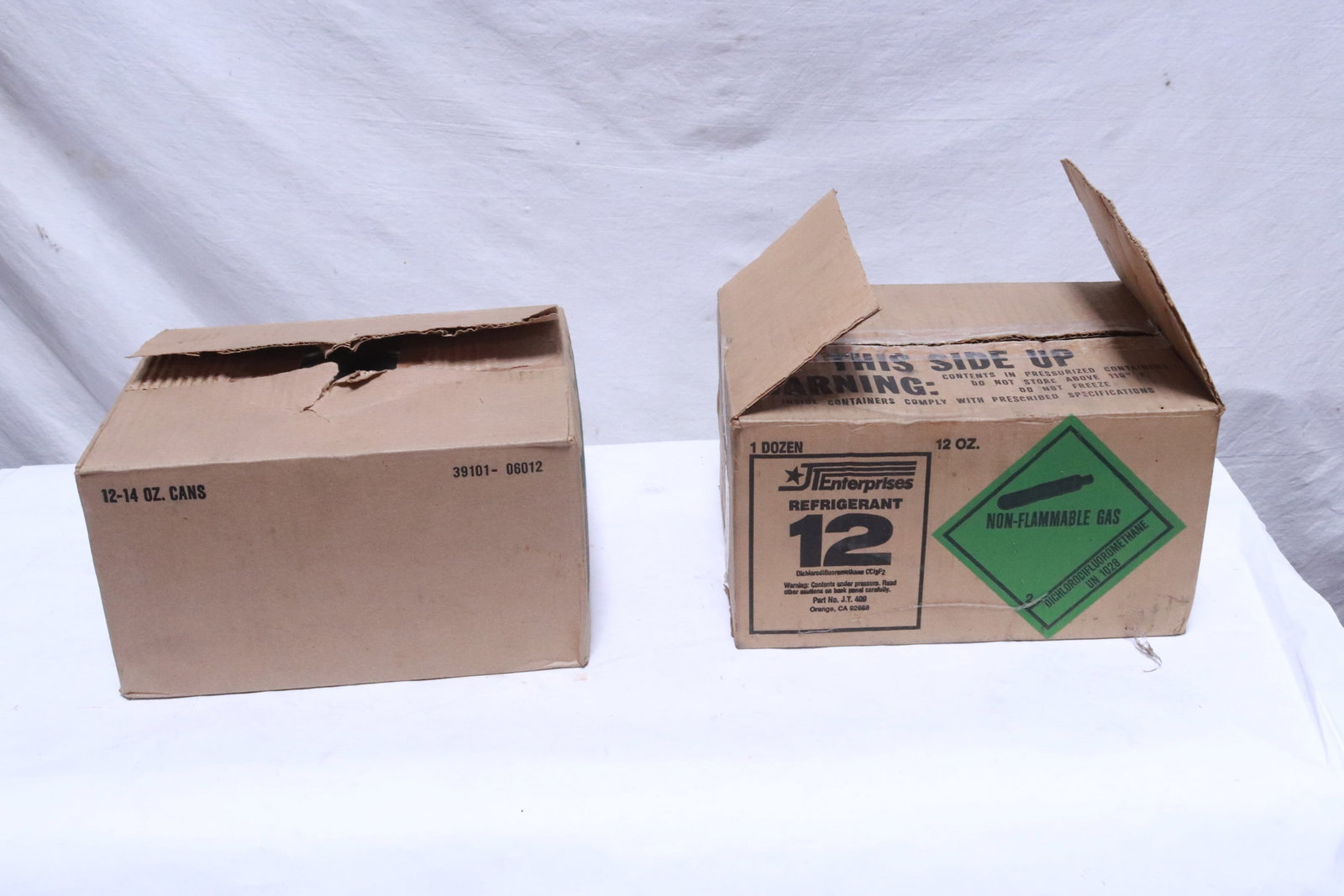 19 cans Freon 12: 19 cans Freon 12, they are NOT empty, NO shipping on this lot, local pickup only