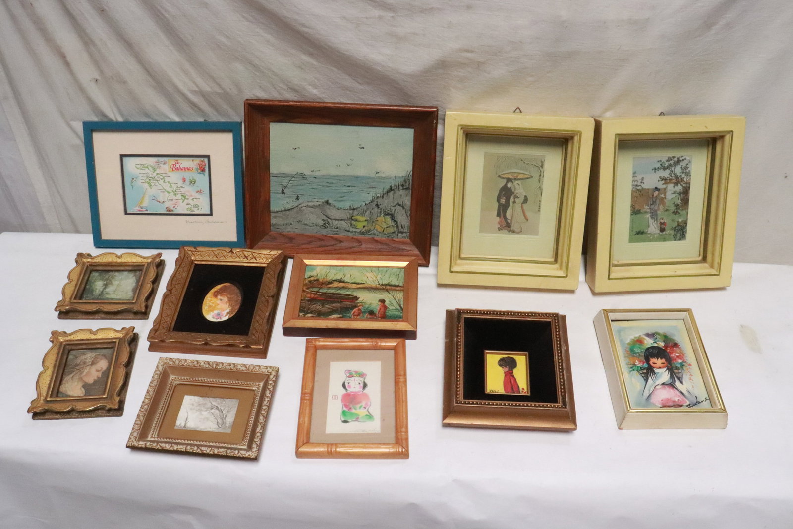 Lot of miniatures: Lot of miniatures, 3.4"x2.7"(F: 5.85"x5.15"x0.85") - 7.5"x9.4"(F: 10.4"x12.35"x1.35")