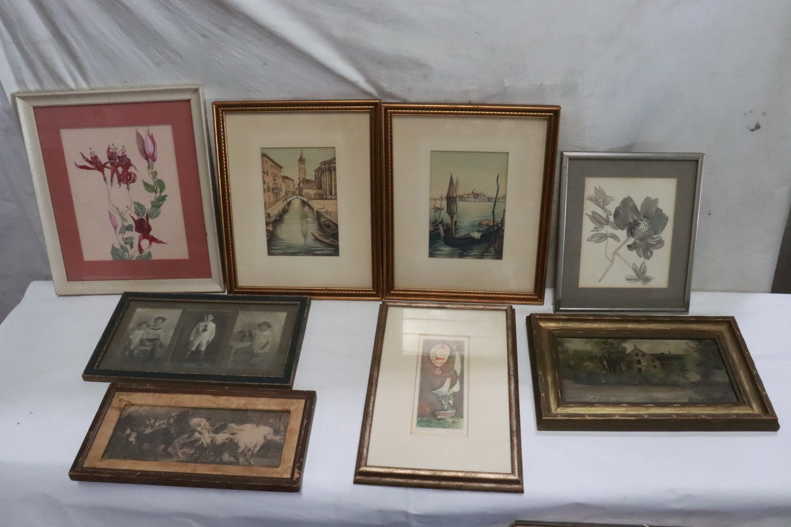8 pieces wall art: 8 pieces wall art, 8.2"x6.7"(F: 12.2"x10.3"x0.5") - 10.65"x8.6"(F: 16"x14"x0.8")