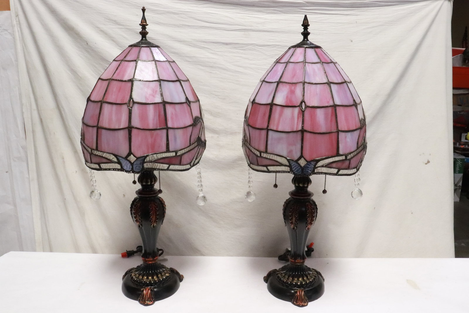 2 leaded glass shade table lamps: 2 leaded glass shade table lamps, 30.2"H