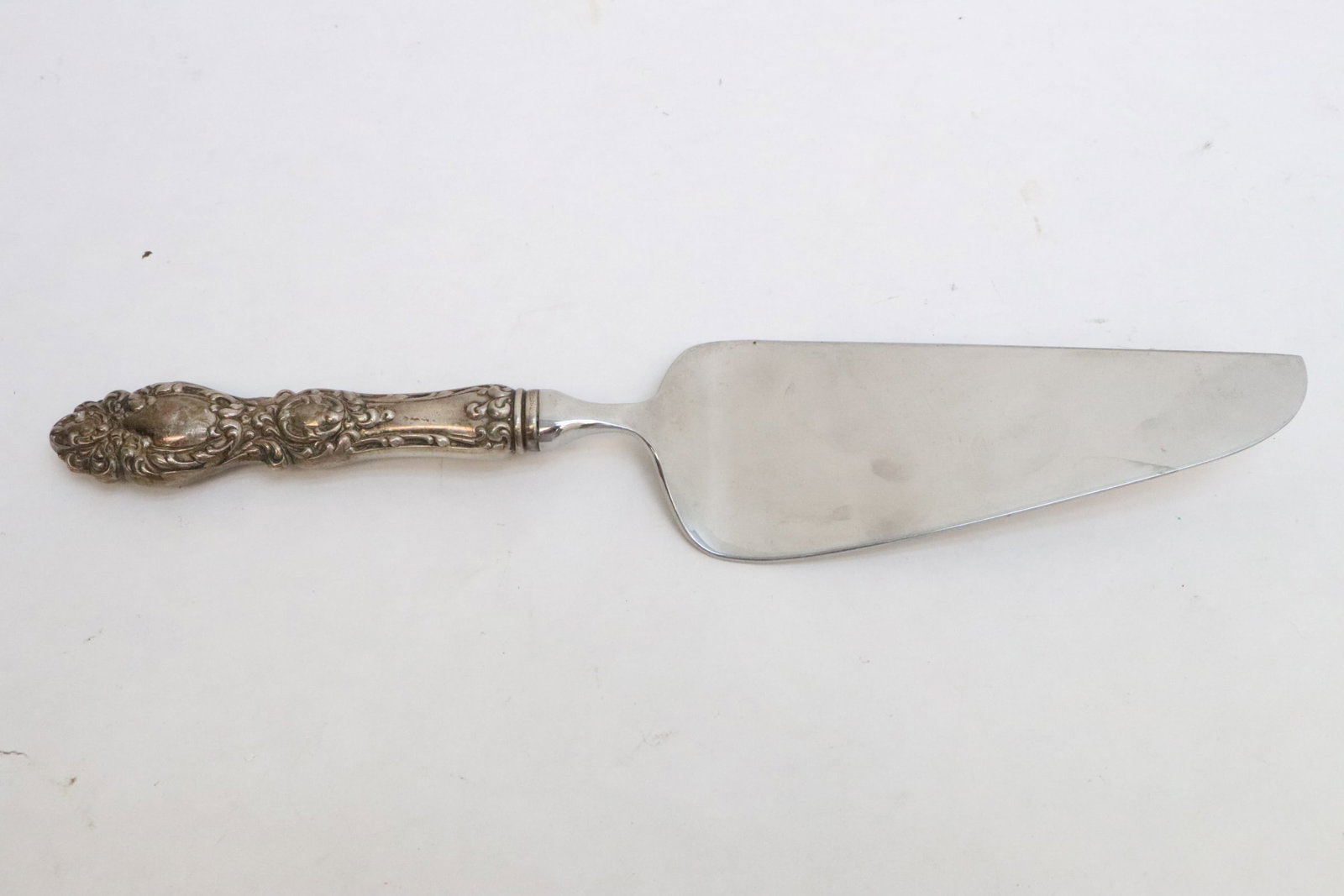 2 sterling handled serving pieces - 5