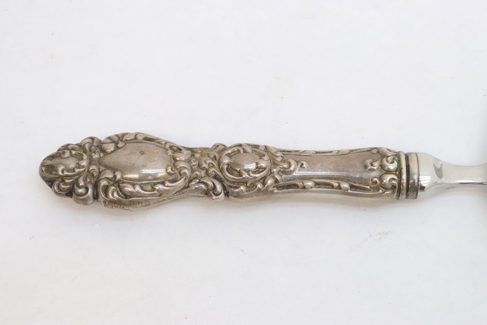 2 sterling handled serving pieces - 8