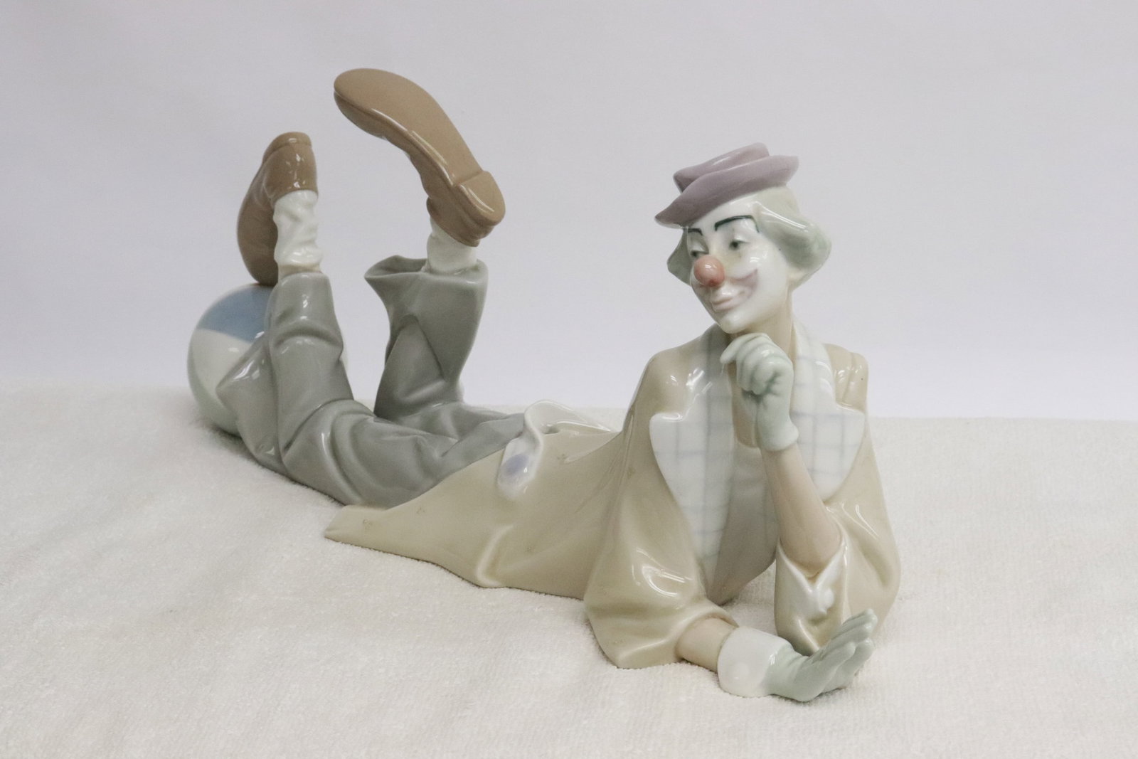 A large Lladro clown (1 of 7)