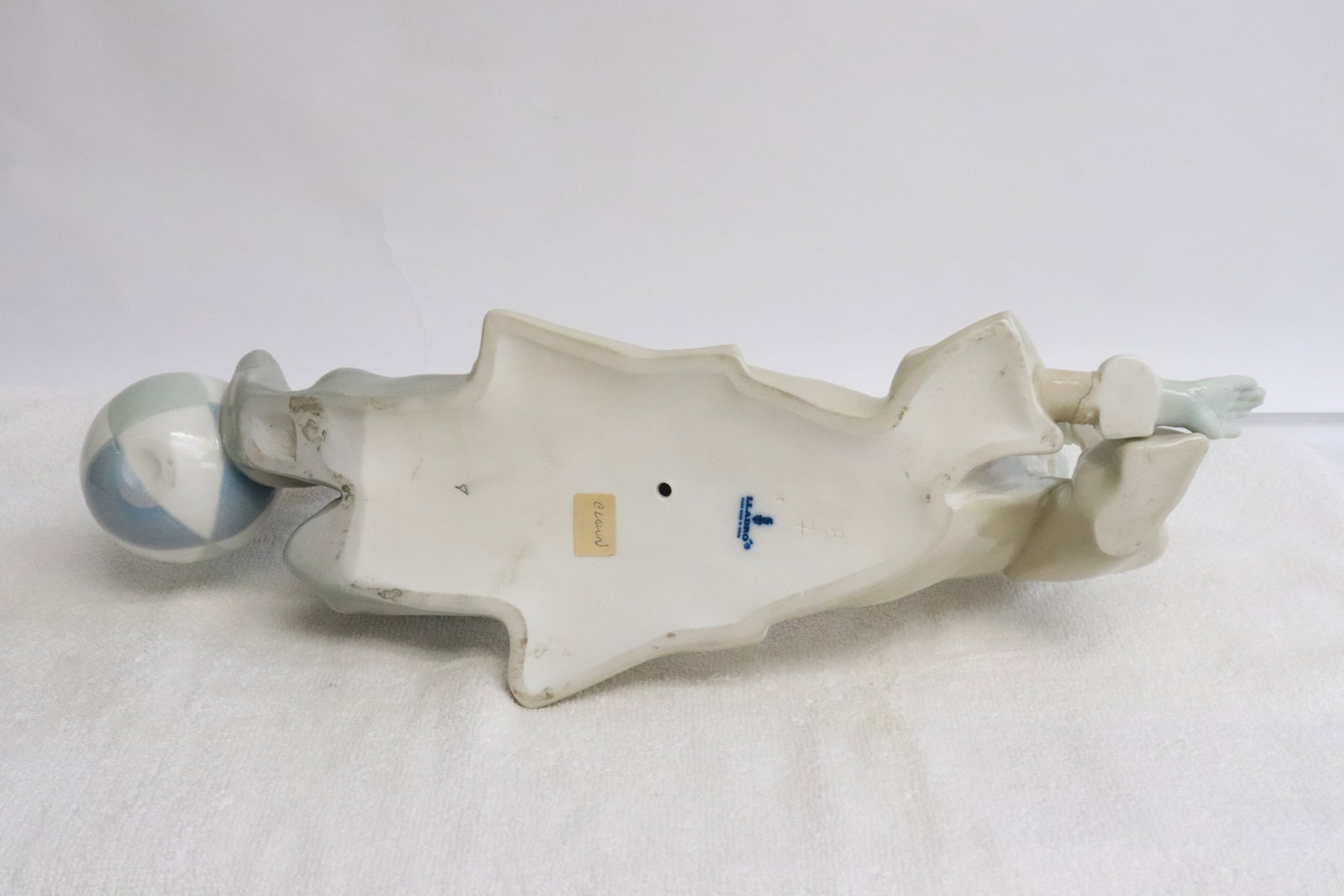 A large Lladro clown - 7