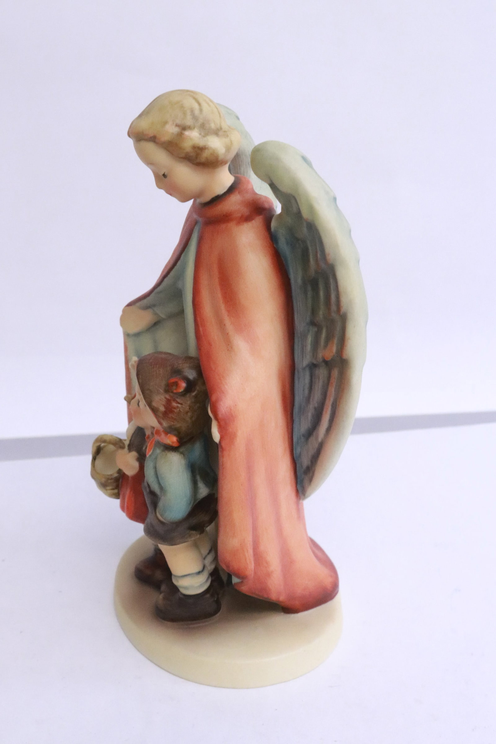 2 large Hummel figurines - 6