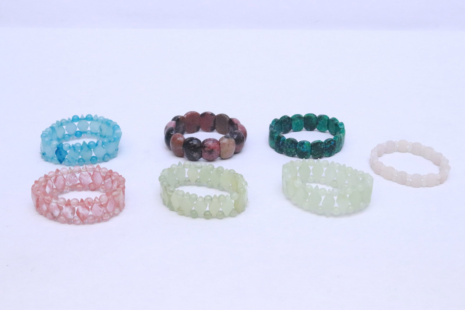 7 semi-precious stone bracelets: 7 semi-precious stone bracelets