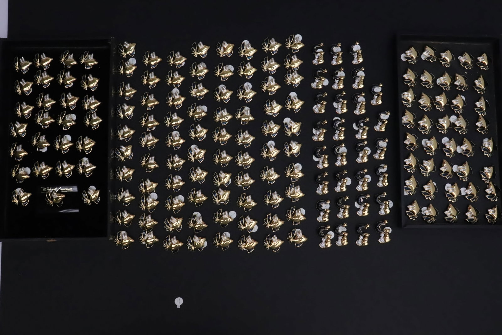 Approx. 177pc gold tone brooches (1 of 13)