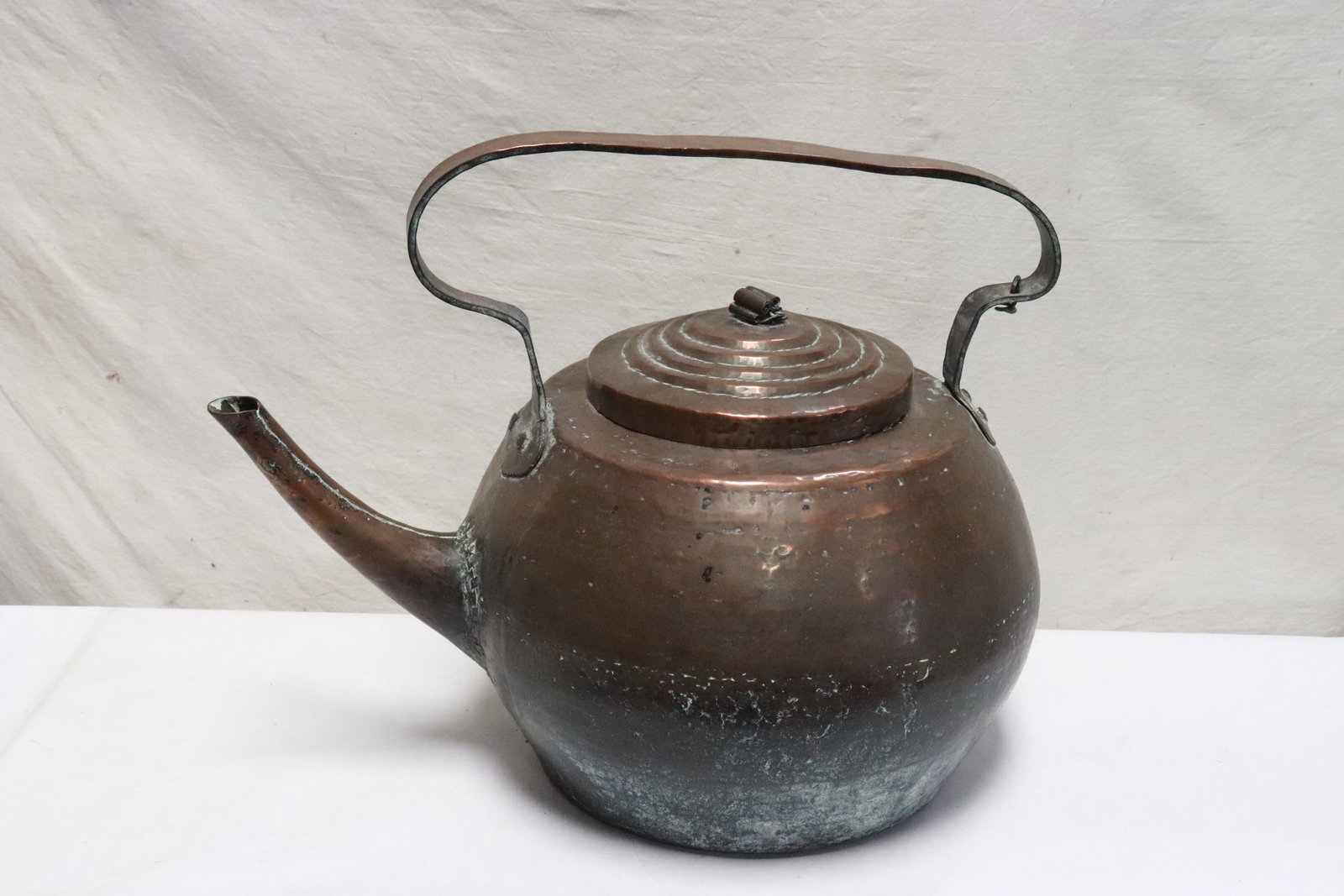 A massive copper teapot (1 of 4)