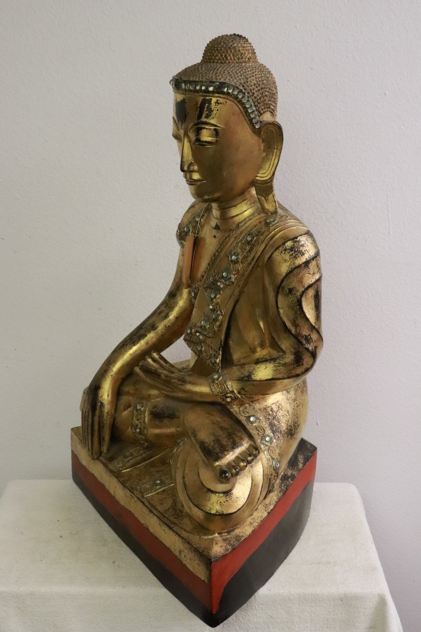 large 17th/18th c. Thai gilt lacquer statue of deity w/ cerificate - 4