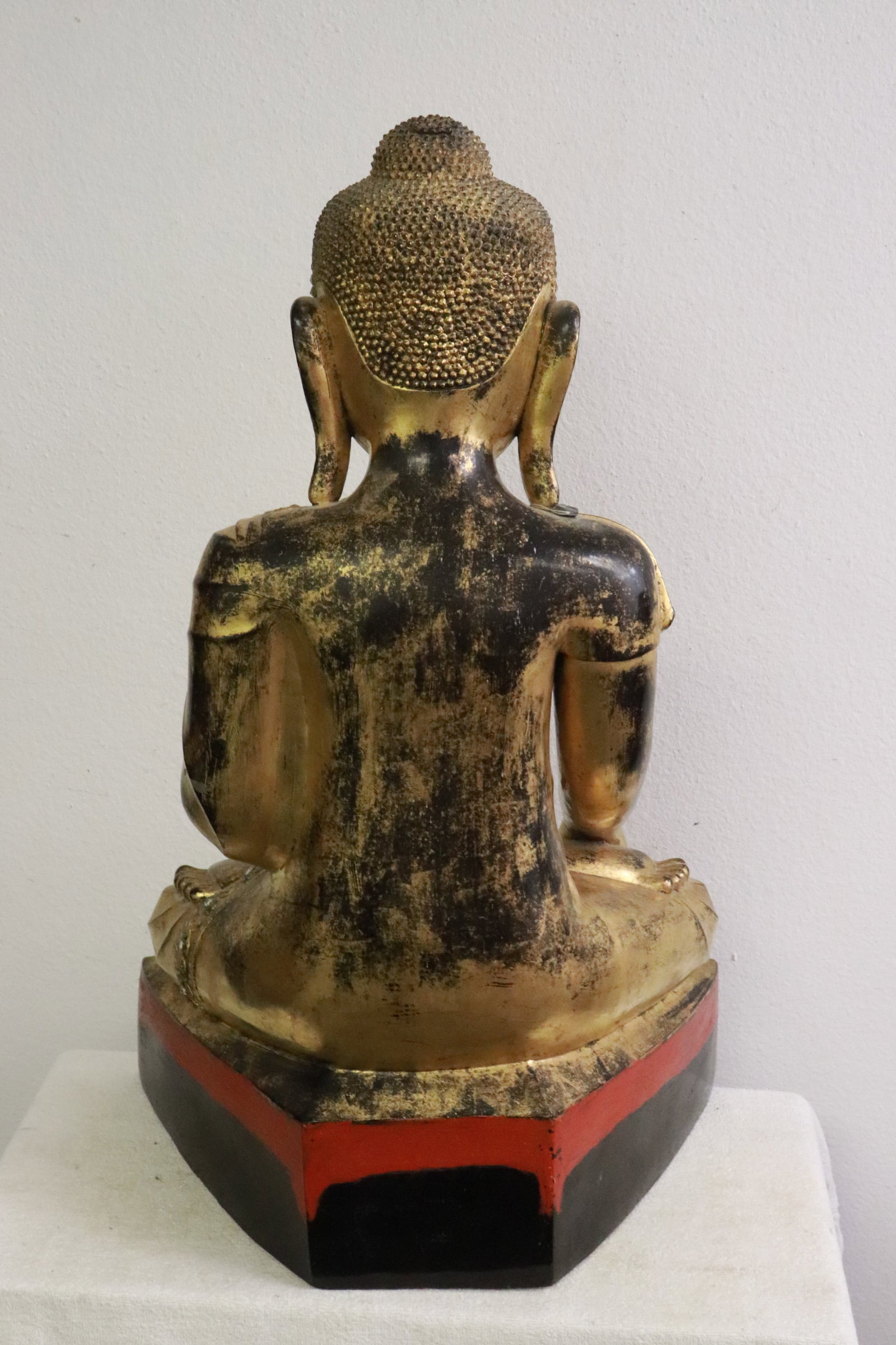 large 17th/18th c. Thai gilt lacquer statue of deity w/ cerificate - 7