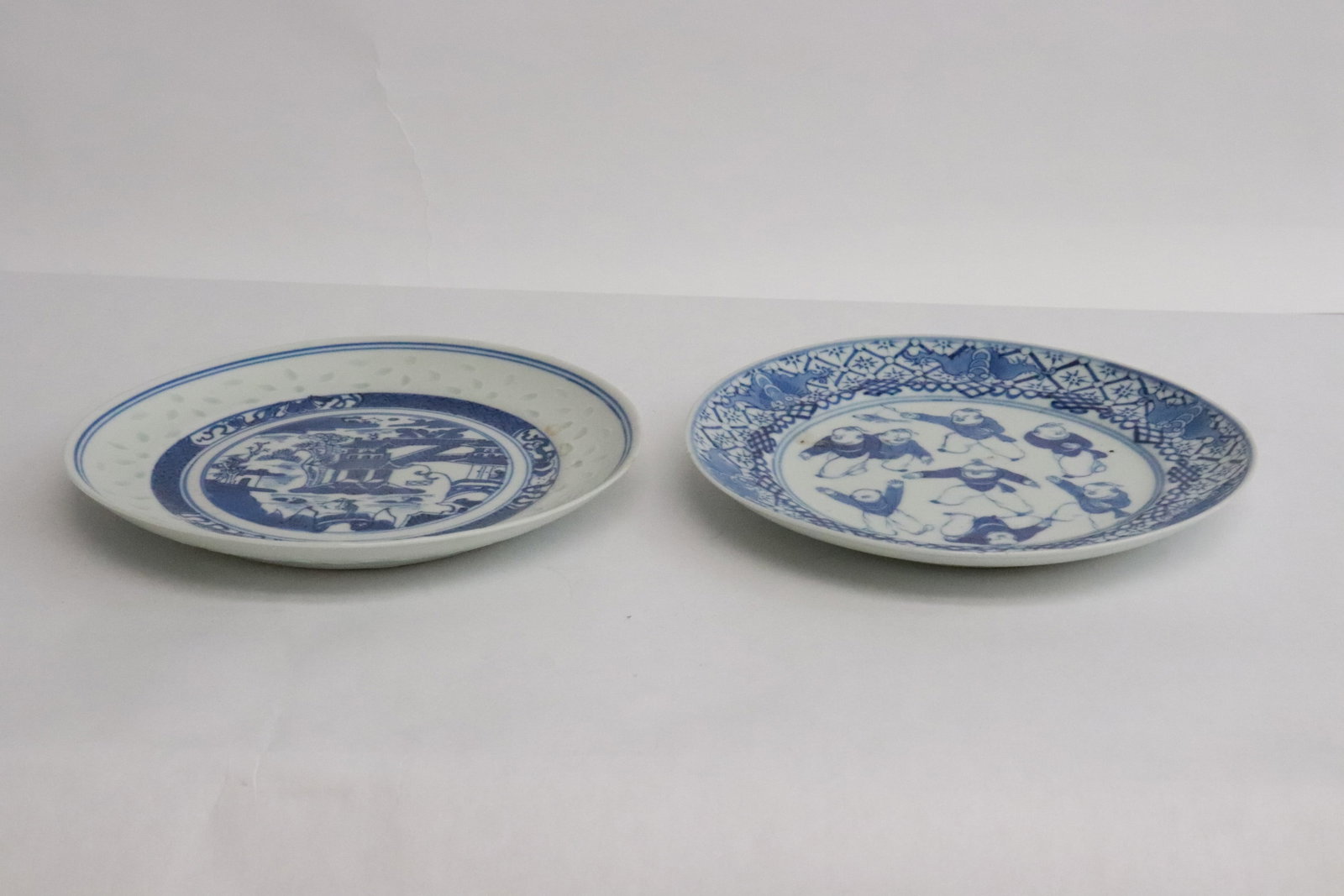 2 Chinese late 19th c. small porcelain plates: 2 Chinese late 19th century blue and white small porcelain plates, 0.8"x5.8"dia ea