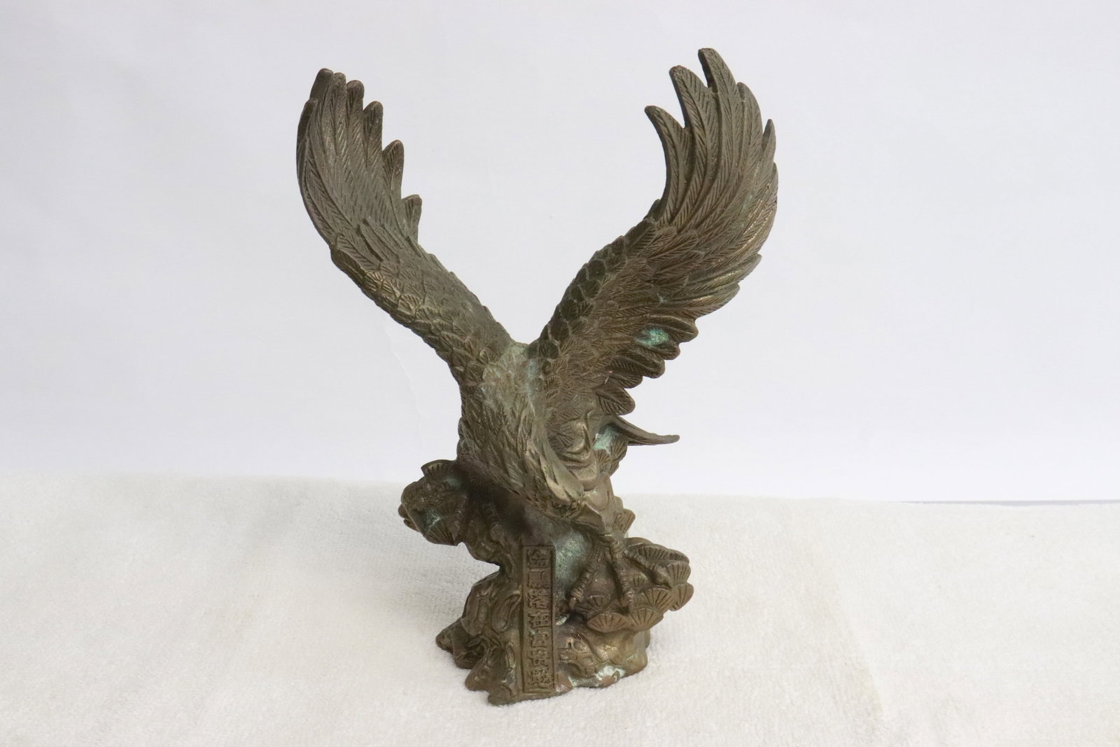 A bronze sculpture of eagle: A bronze sculpture of eagle, 8.15"H