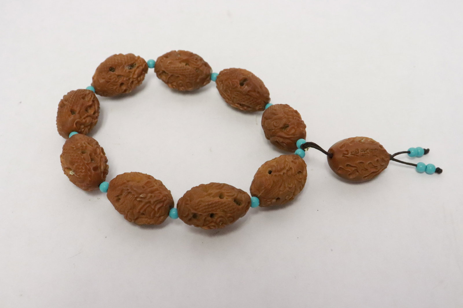 4 bracelets - 4