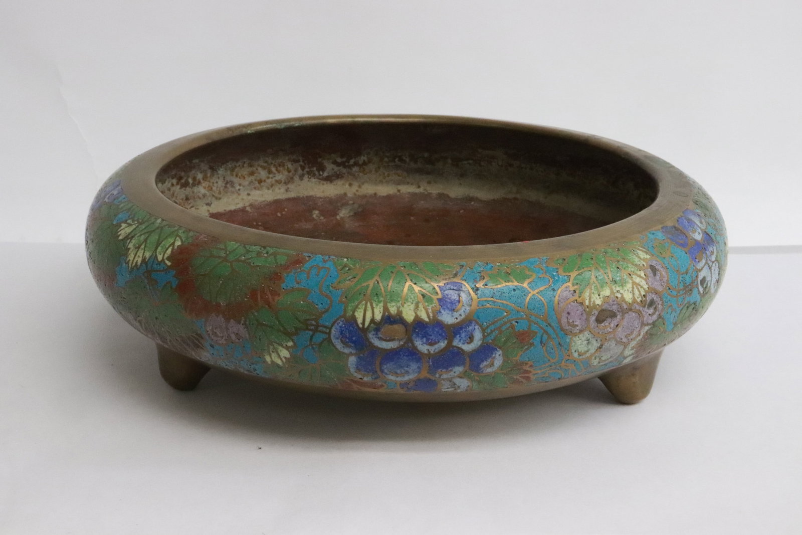 Chinese cloisonne tripod censer: Chinese cloisonne tripod censer, 2.85"x9.6"dia