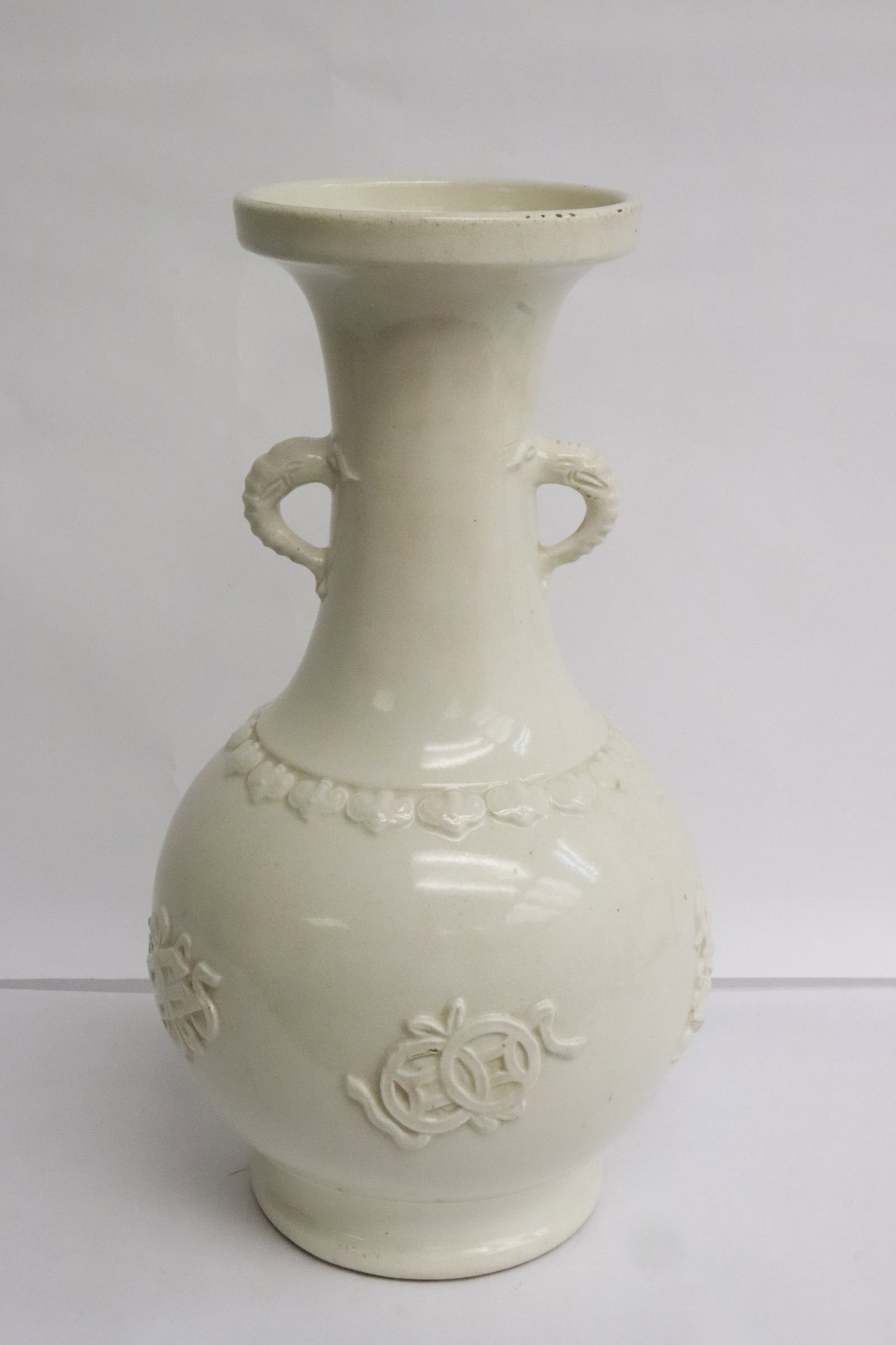 Chinese white porcelain vase (1 of 8)