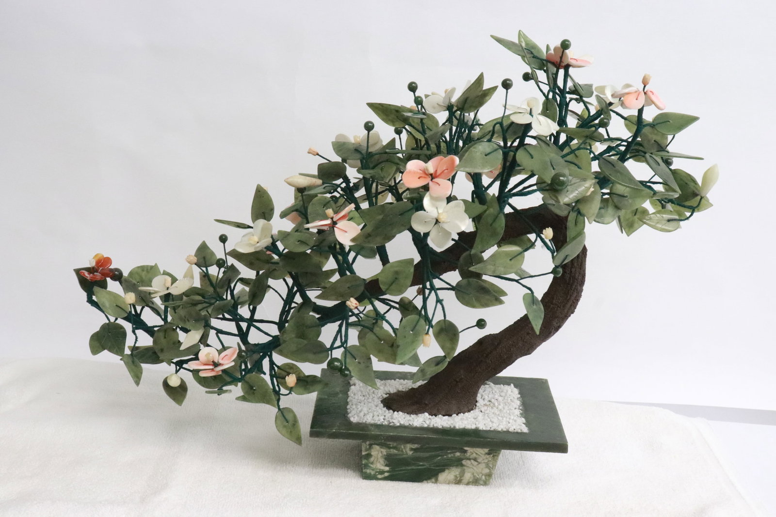 A jade tree: A jade tree, 12.3"H
